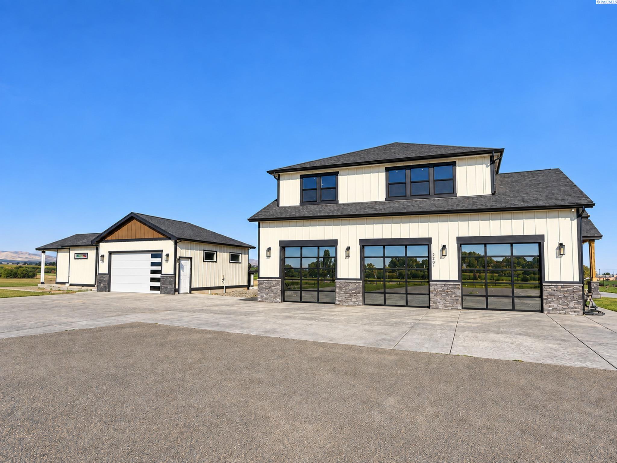 Photo 32 of Mansion for sale at 2261 Outlook Rd, Outlook, WA 98938 | MLS# PAC296653 | Listing updated on 2026-09-22