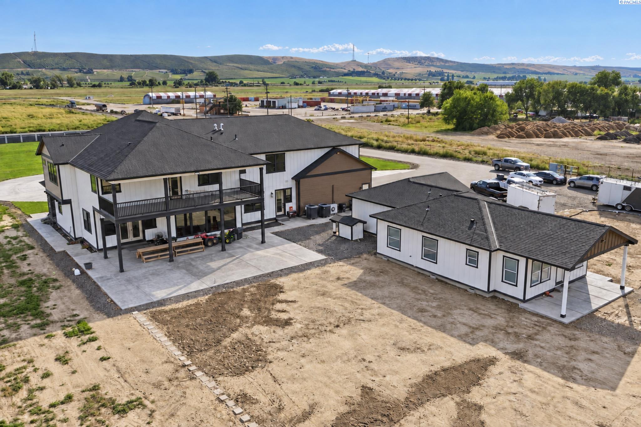 Photo 3 of Mansion for sale at 2261 Outlook Rd, Outlook, WA 98938 | MLS# PAC296653 | Listing updated on 2026-09-22
