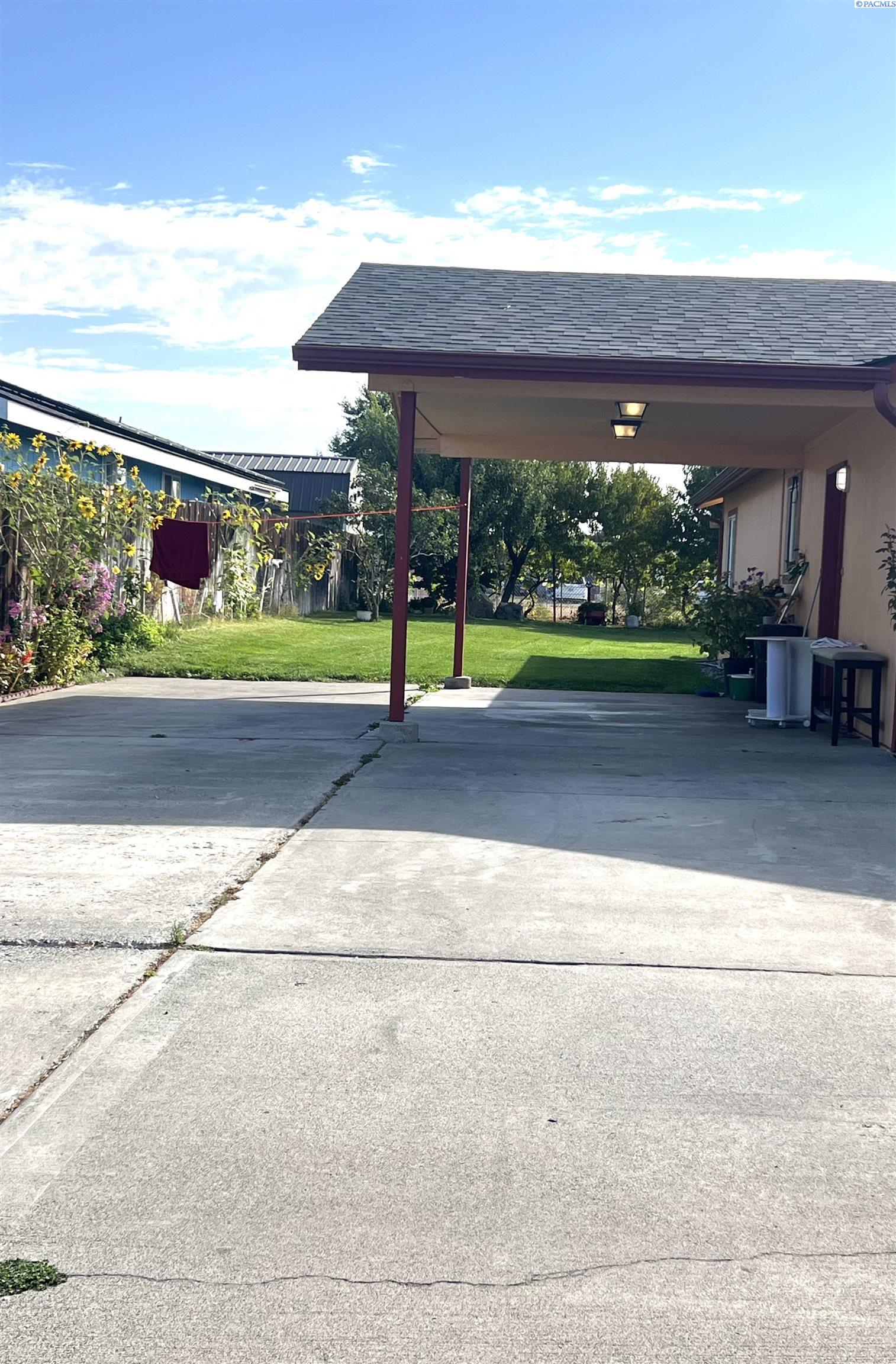 Photo 3 of Single family home for sale at 631 N Elm, Pasco, WA 99301 | MLS# PAC296655 | Listing updated on 2026-09-29