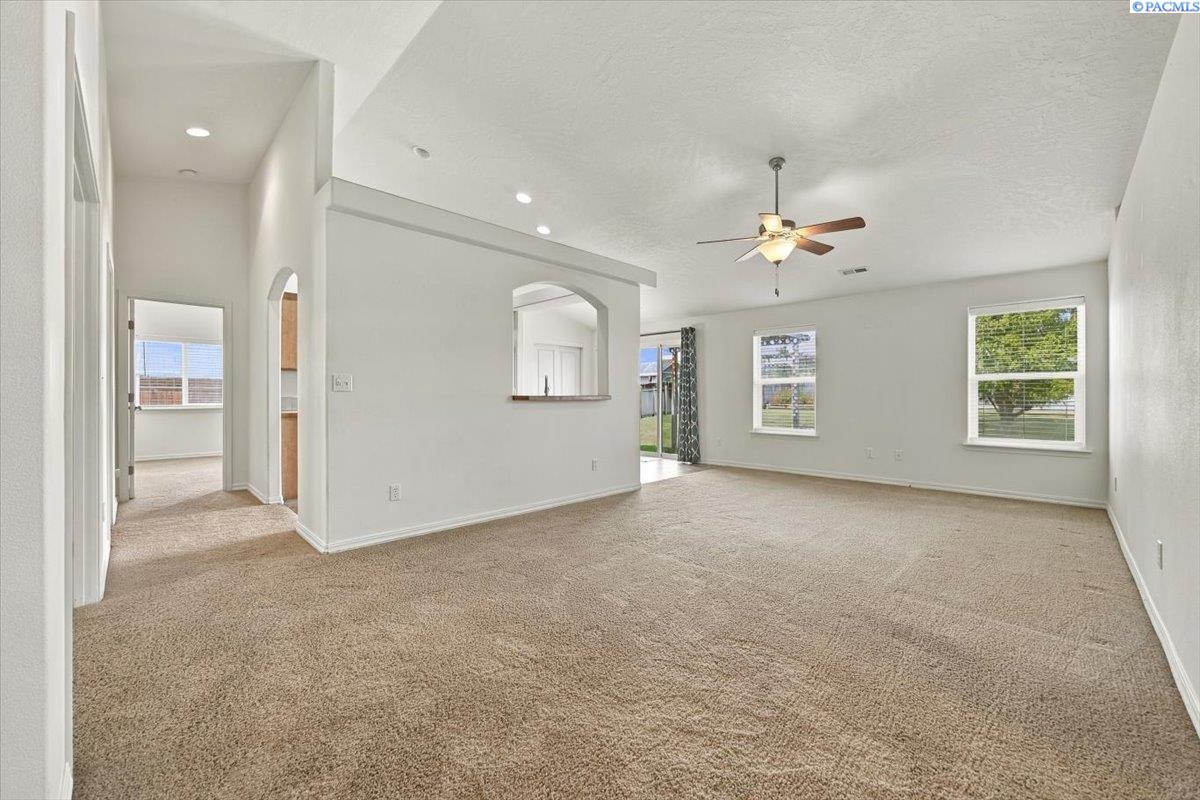 Photo 2 of Single family home for sale at 5202 Spirea Dr, West Richland, WA 99353 | MLS# PAC296691 | Listing updated on 2026-10-13