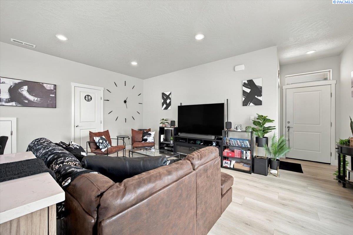 Photo 3 of Townhouse for sale at 2809 66th Place, Pasco, WA 99301 | MLS# PAC296694 | Listing updated on 2026-09-23
