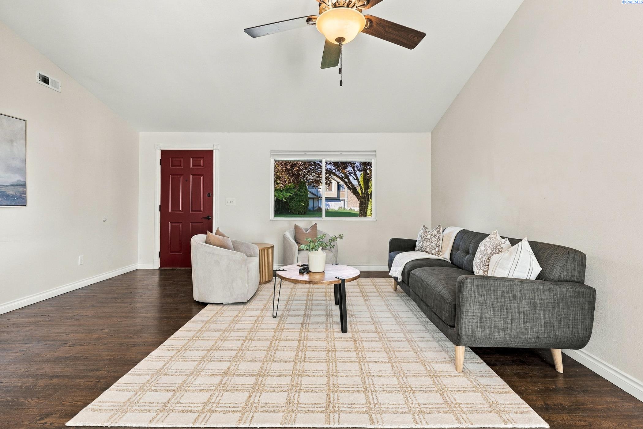 Photo 3 of Single family home for sale at 517 S Perry Ct, Kennewick, WA 99336 | MLS# PAC296695 | Listing updated on 2026-10-01