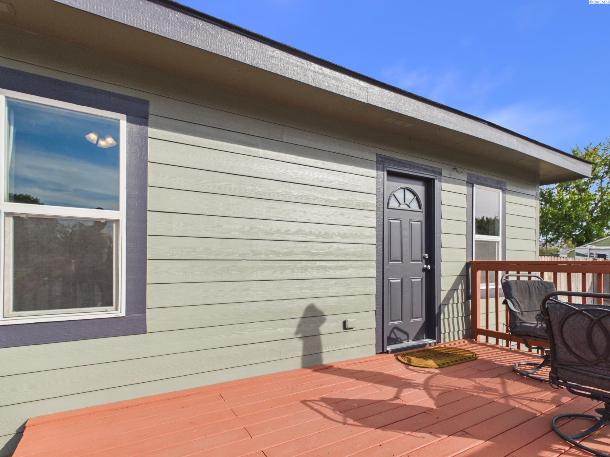 Photo 3 of Single family home for sale at 810 9th Street, Benton City, WA 99320 | MLS# PAC296696 | Listing updated on 2026-09-25