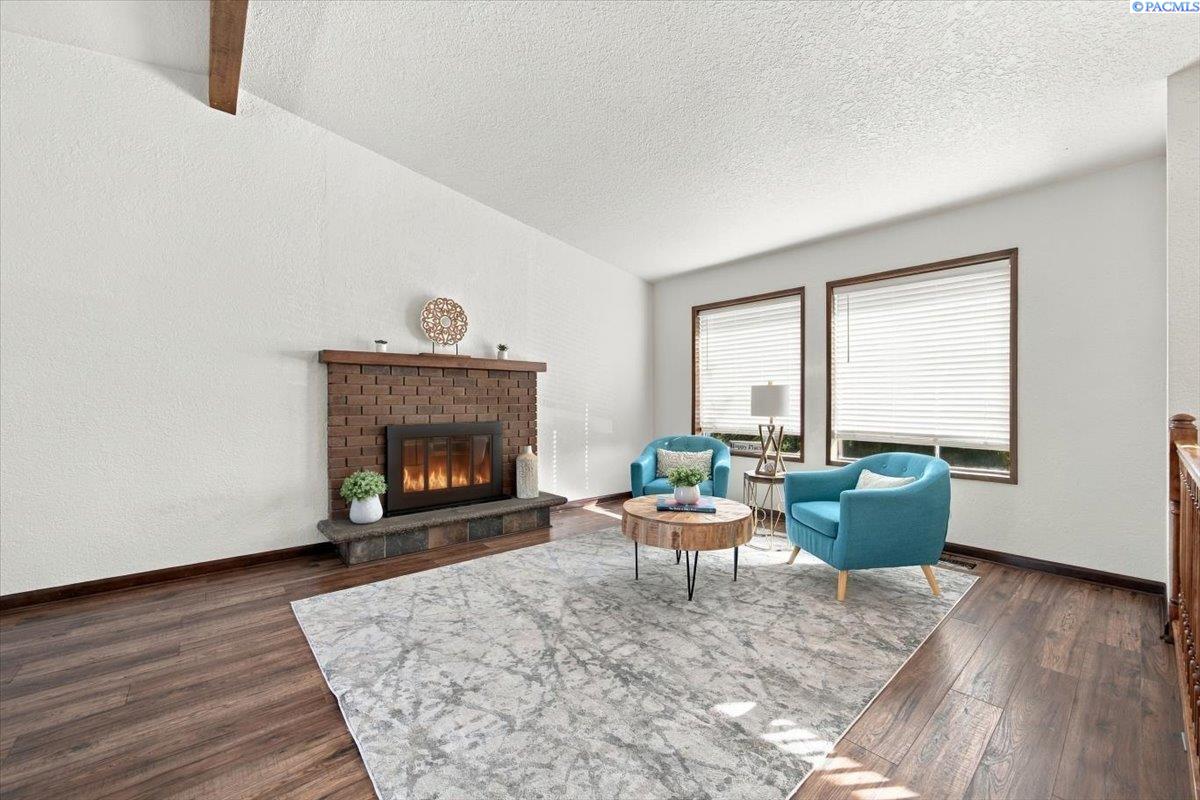 Photo 3 of Single family home for sale at 8120 W Hood Ave, Kennewick, WA 99336 | MLS# PAC296701 | Listing updated on 2026-09-26