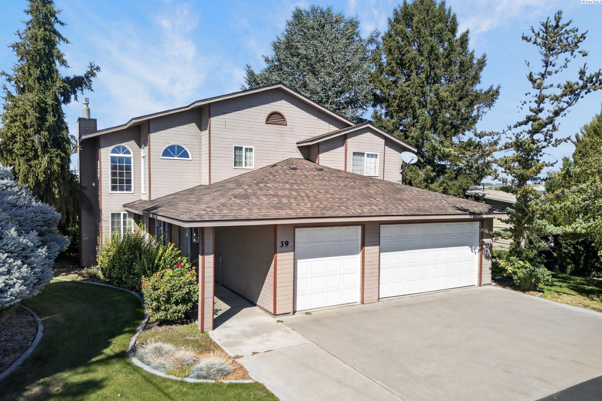 Single family home for sale at 39 Paradise Dr, Burbank, WA 99323 | MLS# PAC296702