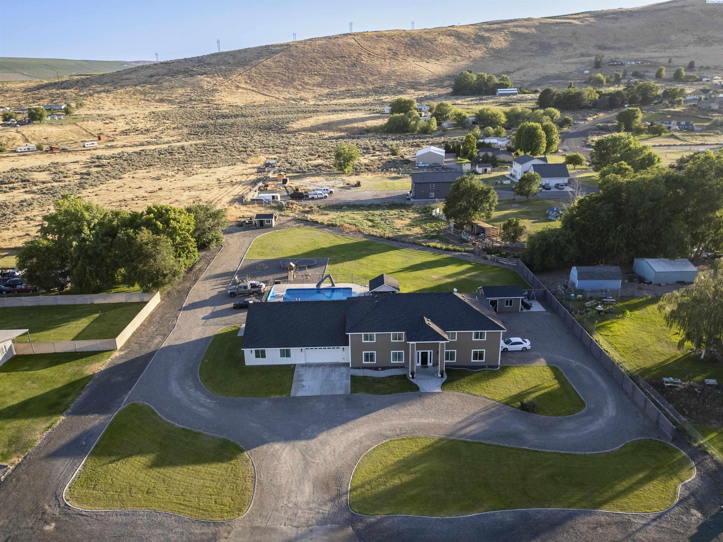 Single family home for sale at 43705 E Red Mountain Rd, Benton City, WA 99320 | MLS# PAC296713