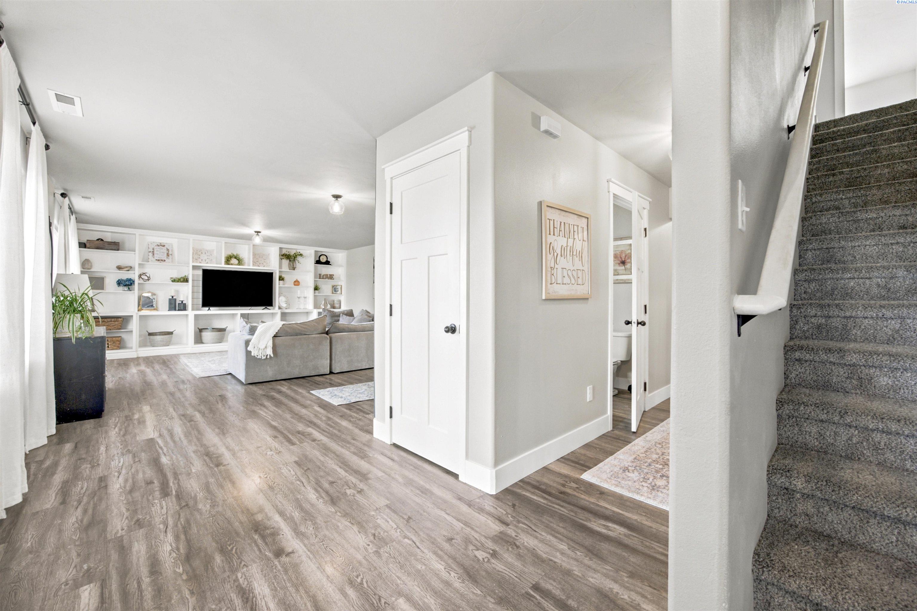 Photo 4 of Single family home for sale at 43705 E Red Mountain Rd, Benton City, WA 99320 | MLS# PAC296713 | Listing updated on 2026-09-24