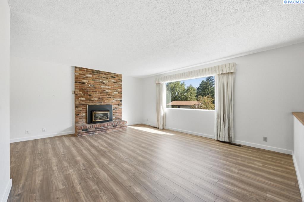 Photo 3 of Single family home for sale at 1125 Sw Alvar St, Pullman, WA 99163 | MLS# PAC296715 | Listing updated on 2026-09-24
