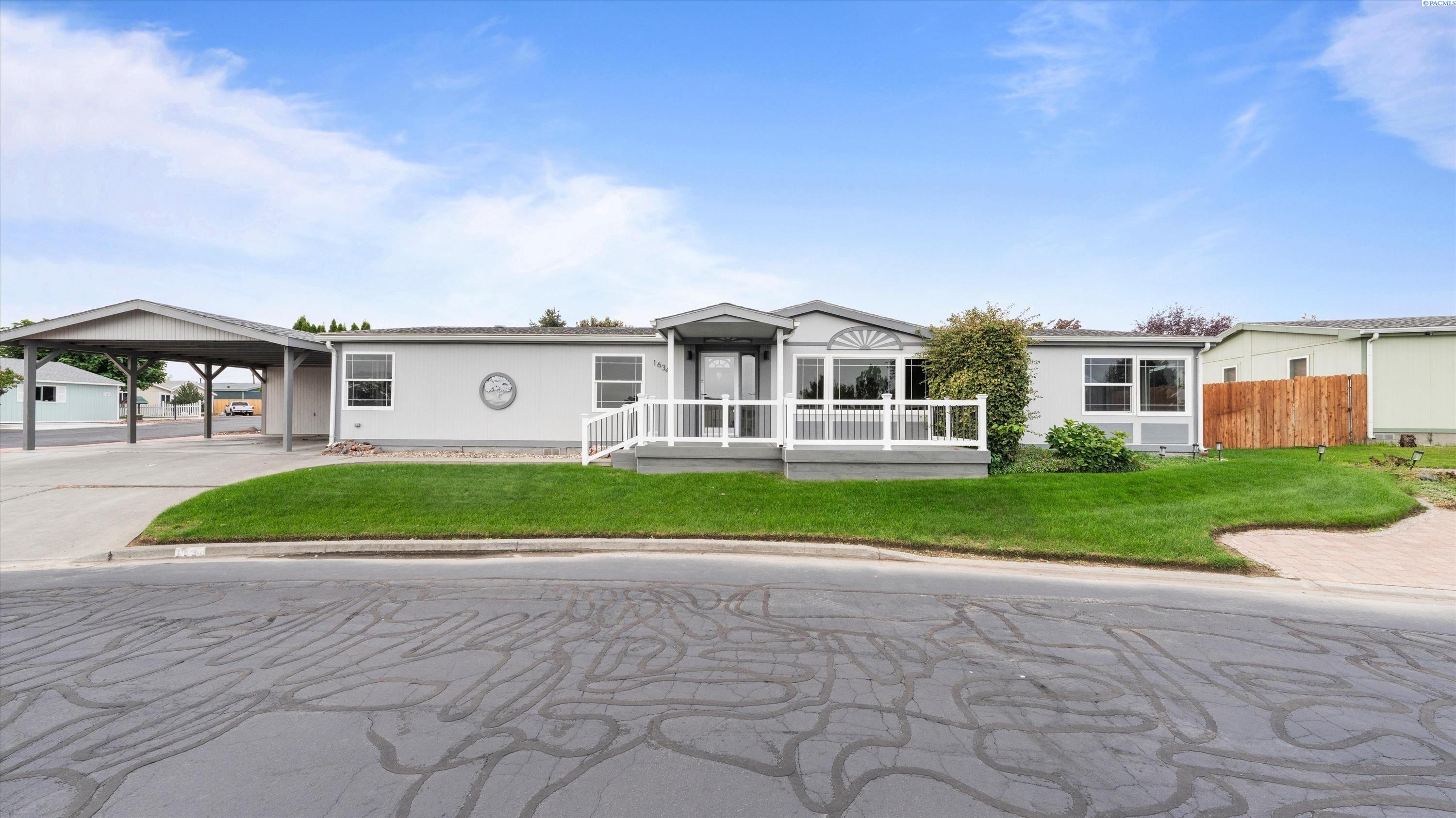 Manufactured home for sale at 1634 S Dennis Pl, Kennewick, WA 99337 | MLS# PAC296718