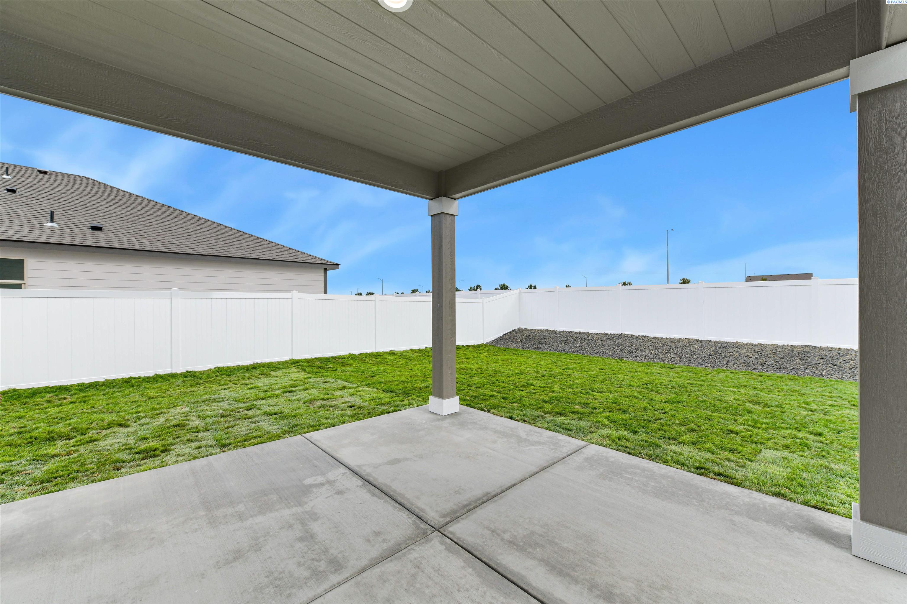 Photo 3 of Single family home for sale at 5904 Redtail Dr, Pasco, WA 99301 | MLS# PAC296737 | Listing updated on 2026-09-30