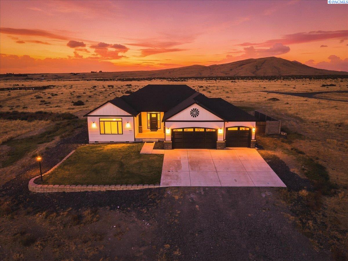 Single family home for sale at 74822 N 120 Prairie NE, Benton City, WA 99320 | MLS# PAC296741