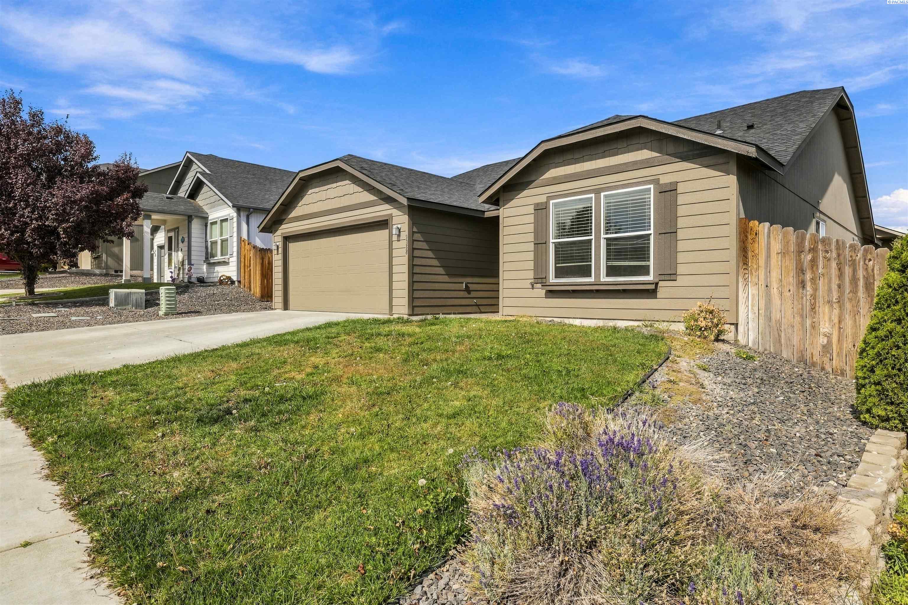 Photo 3 of Single family home for sale at 9358 W 8th Place, Kennewick, WA 99336 | MLS# PAC296742 | Listing updated on 2026-10-13