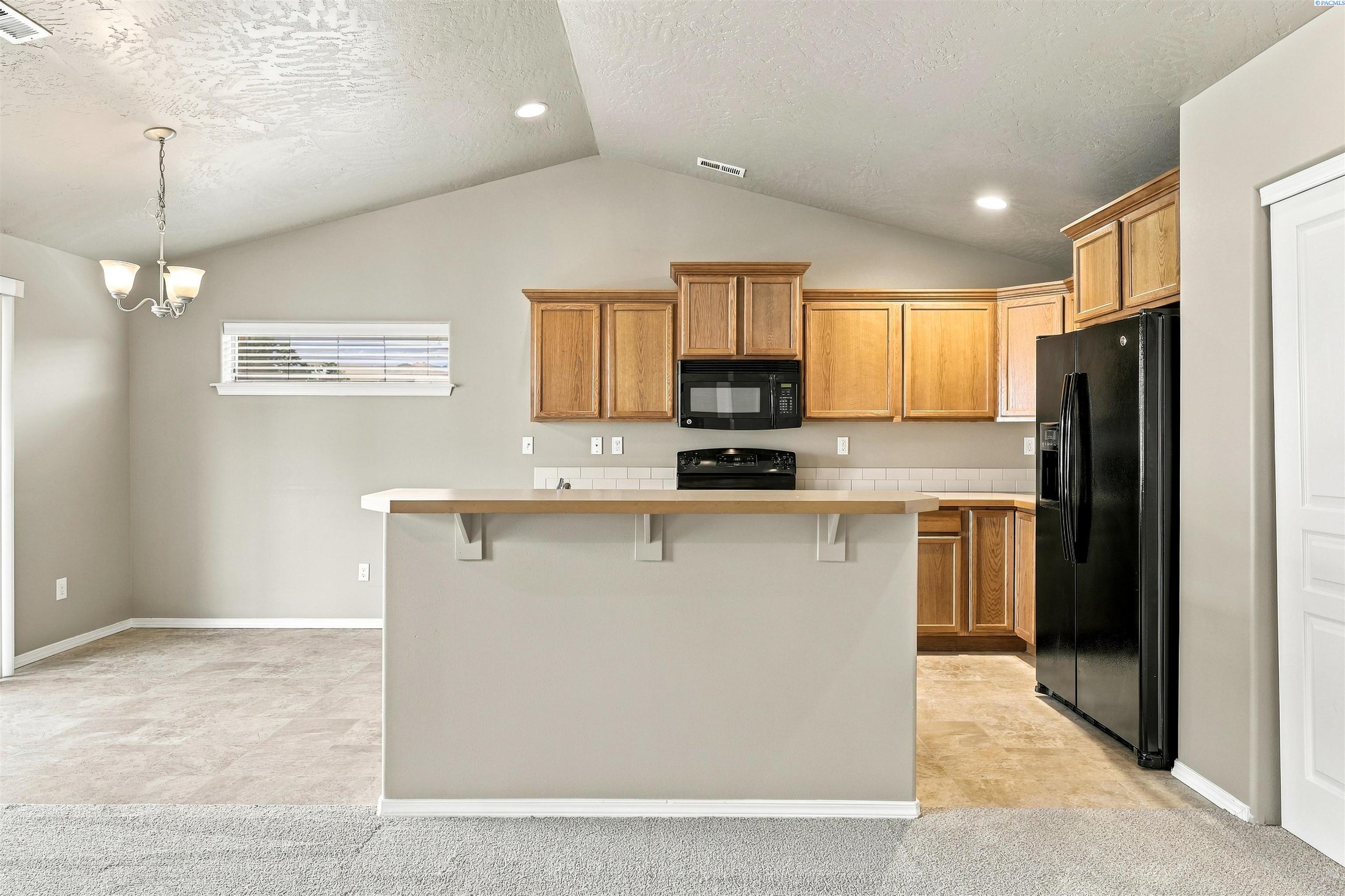 Photo 4 of Single family home for sale at 9358 W 8th Place, Kennewick, WA 99336 | MLS# PAC296742 | Listing updated on 2026-10-13