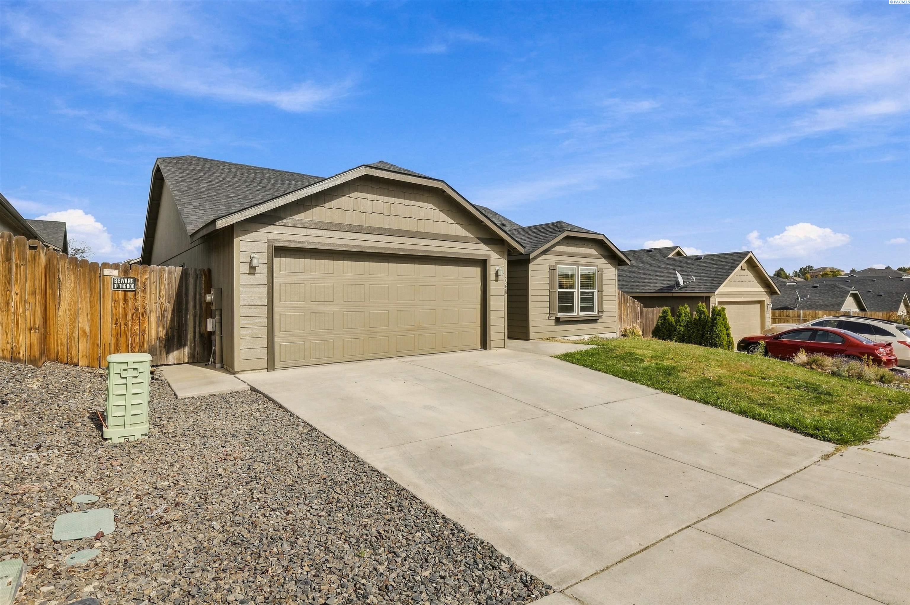 Photo 2 of Single family home for sale at 9358 W 8th Place, Kennewick, WA 99336 | MLS# PAC296742 | Listing updated on 2026-10-13