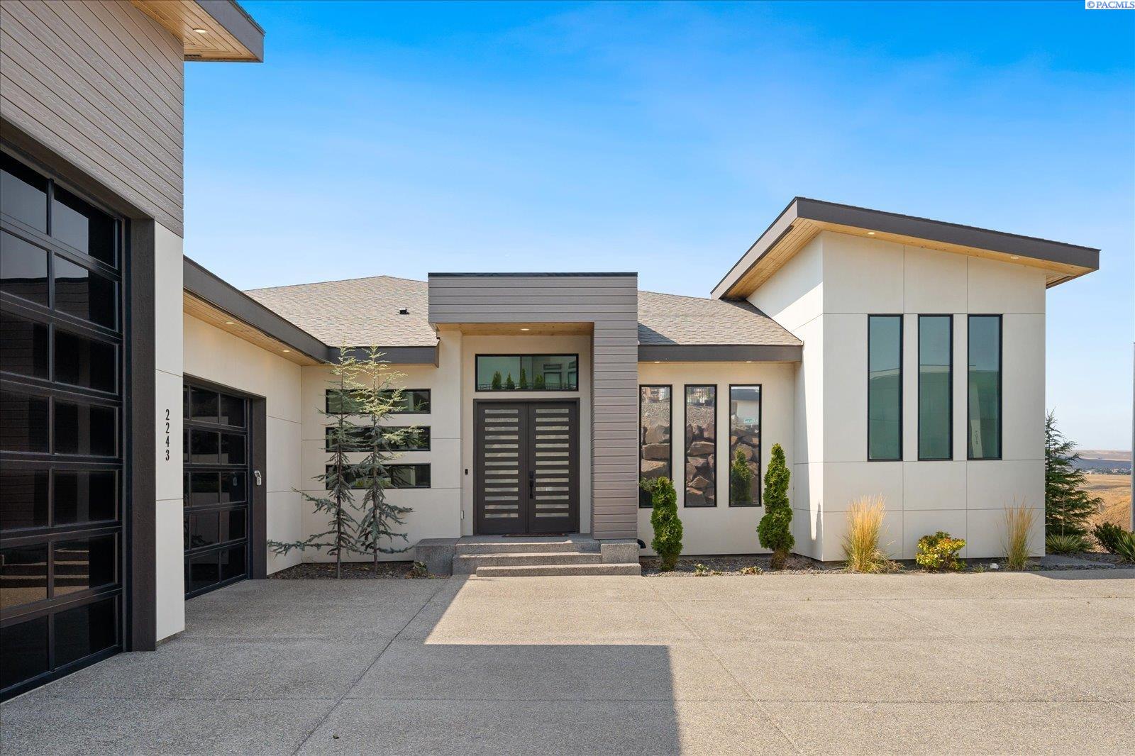 Photo 3 of Single family home for sale at 2243 S Wilson Pl, Kennewick, WA 99338 | MLS# PAC296752 | Listing updated on 2026-09-28