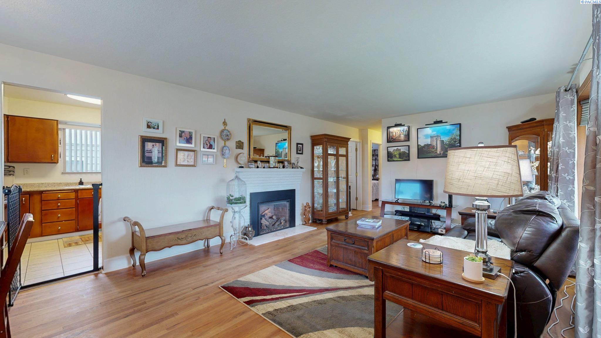 Photo 4 of Single family home for sale at 315 S Harrison St, Kennewick, WA 99336 | MLS# PAC296763 | Listing updated on 2026-09-26