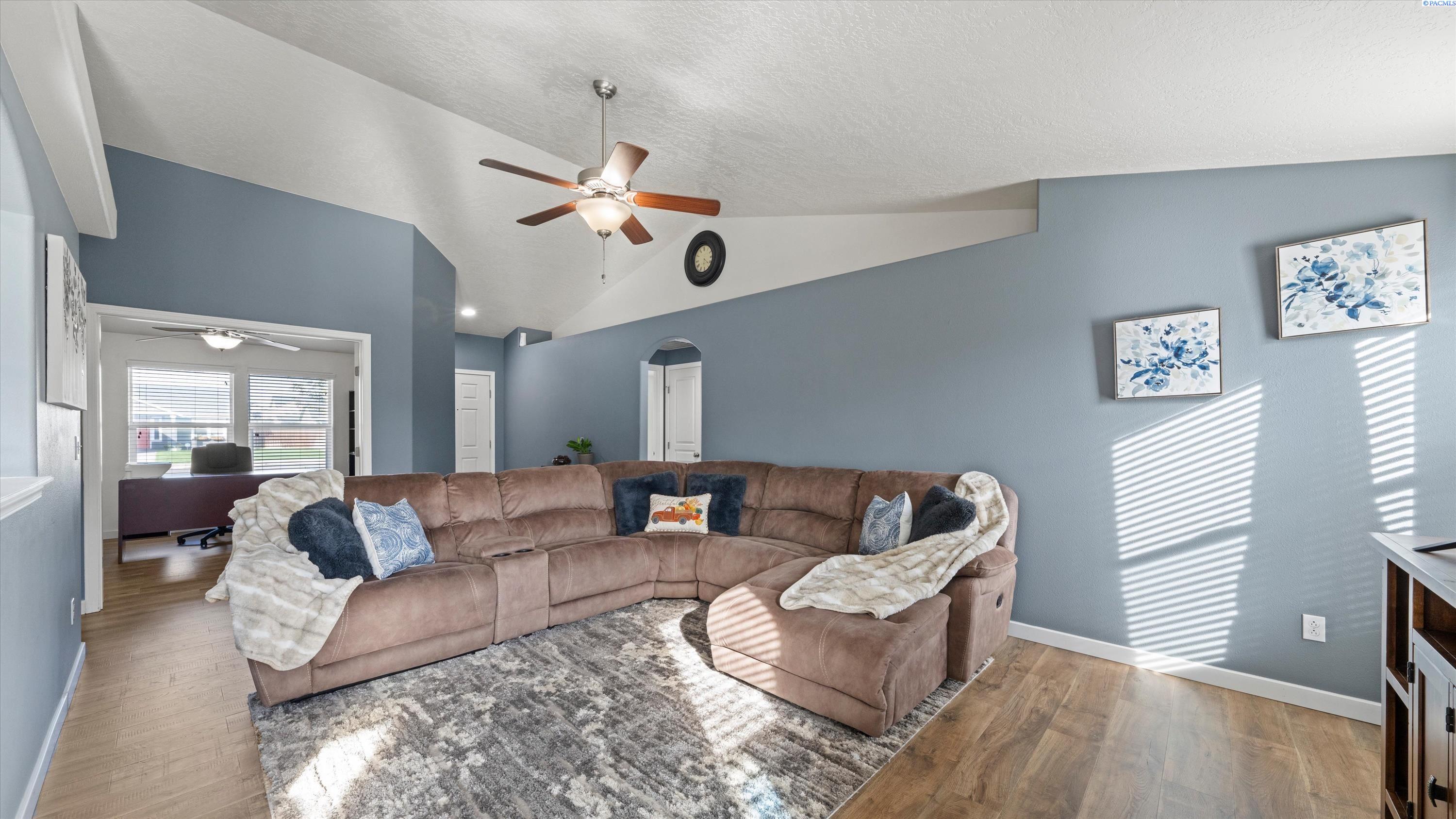 Photo 3 of Single family home for sale at 6019 Washougal Ln, Pasco, WA 99301 | MLS# PAC296776 | Listing updated on 2026-09-26