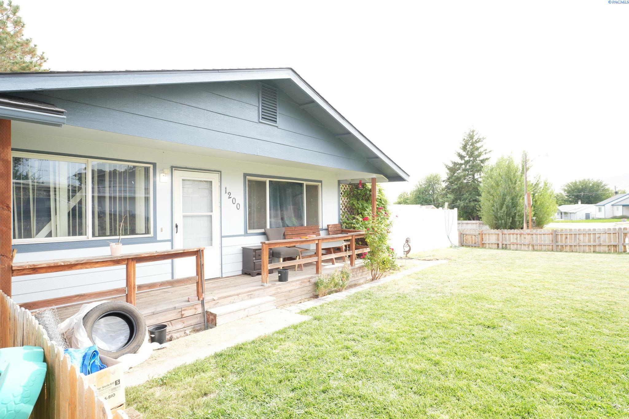 Photo 3 of Sale Pending at 1200 13th Street, Benton City, WA 99320 | MLS# PAC296777 | Listing updated on 2026-10-06