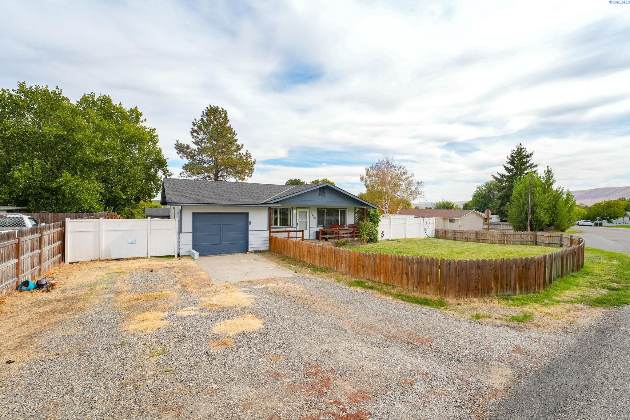 Photo 2 of Sale Pending at 1200 13th Street, Benton City, WA 99320 | MLS# PAC296777 | Listing updated on 2026-10-06