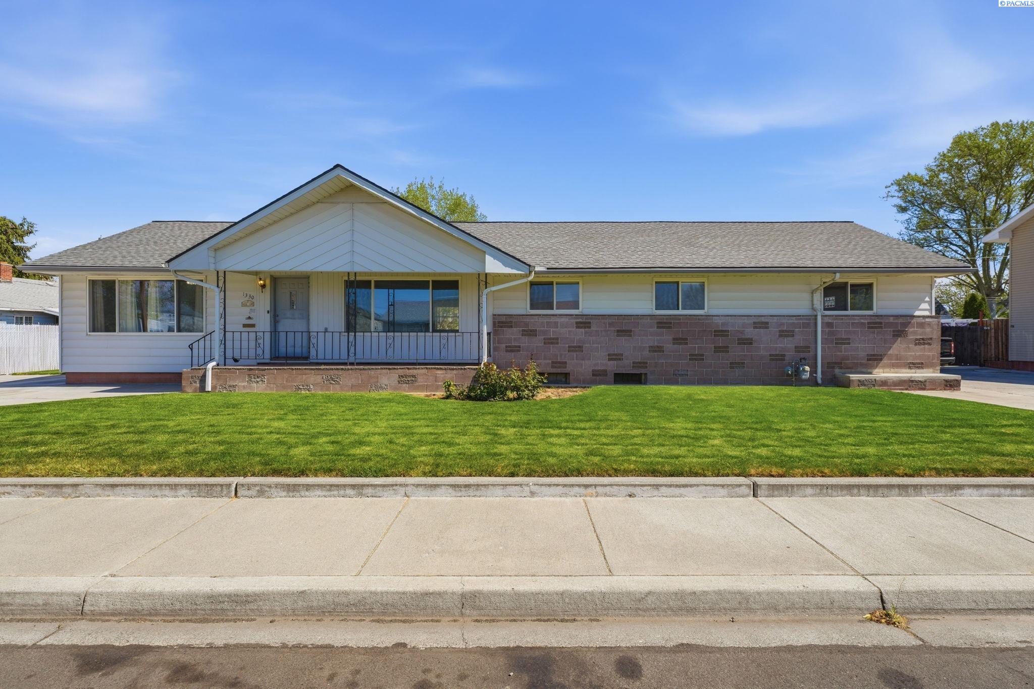 Photo 3 of Single family home for sale at 1330 Farrell Ln, Richland, WA 99354 | MLS# PAC296789 | Listing updated on 2026-10-10