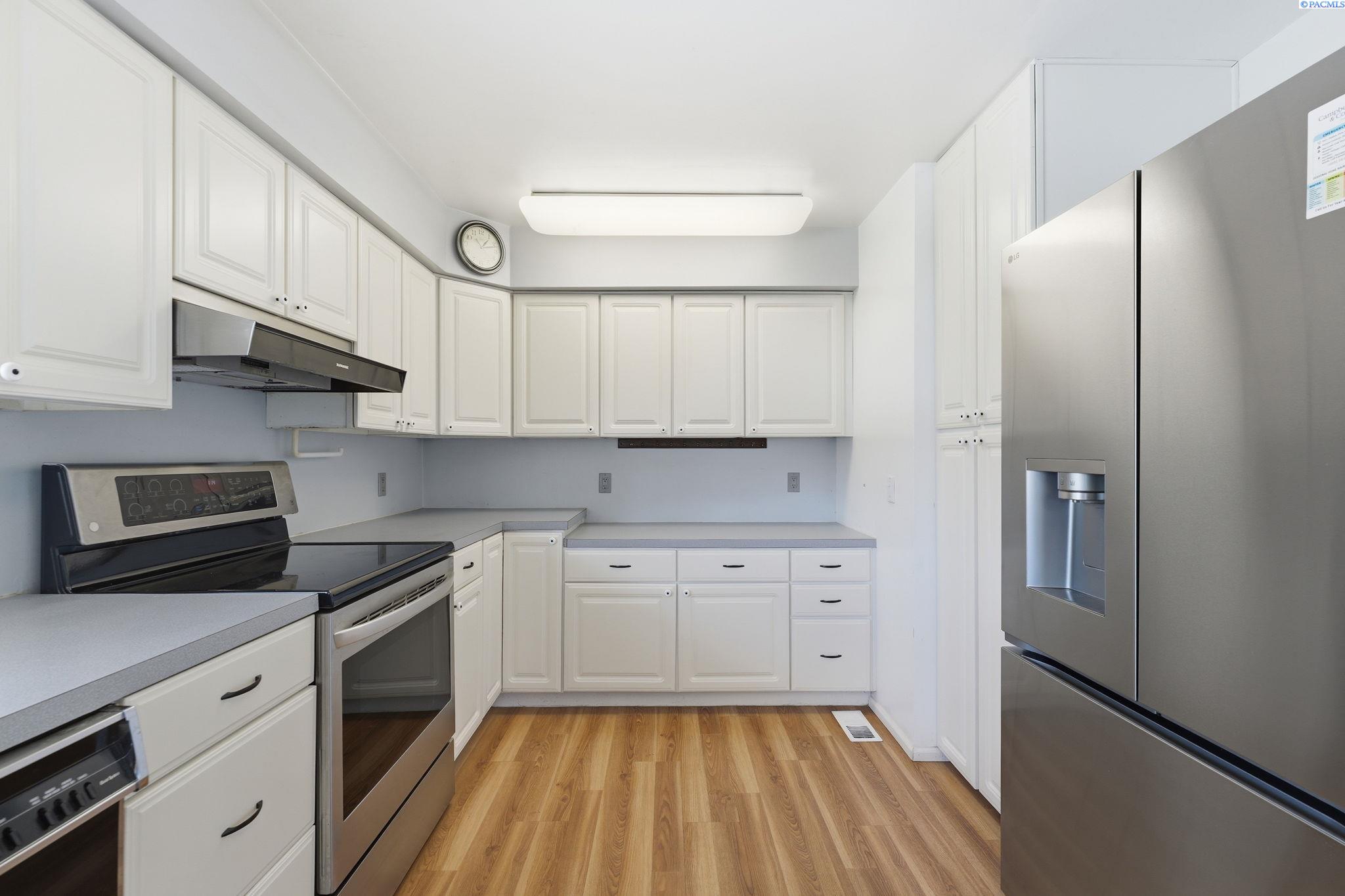 Photo 1 of Single family home for sale at 1330 Farrell Ln, Richland, WA 99354 | MLS# PAC296789 | Listing updated on 2026-10-10