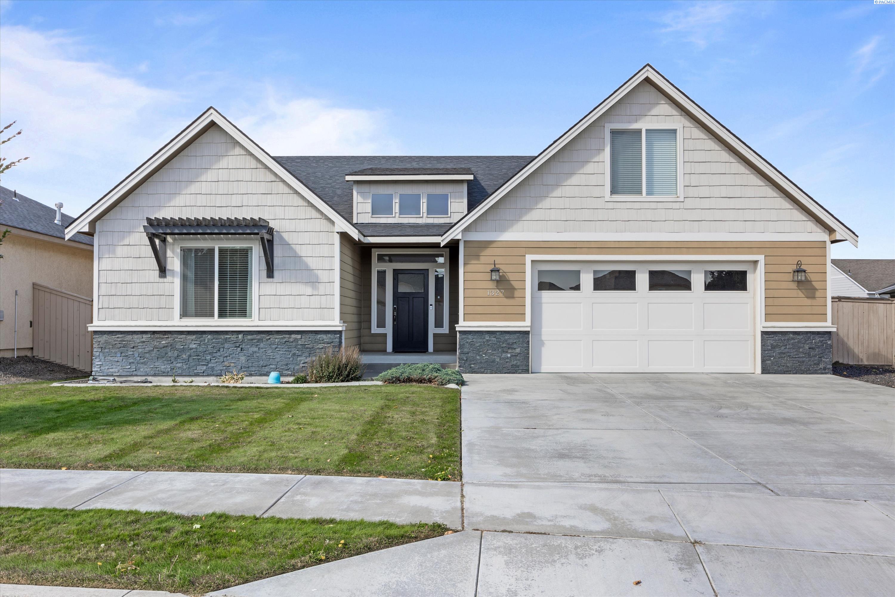 Photo 1 of Single family home for sale at 1327 N Oklahoma Pl, Kennewick, WA 99336 | MLS# PAC296794 | Listing updated on 2026-10-13