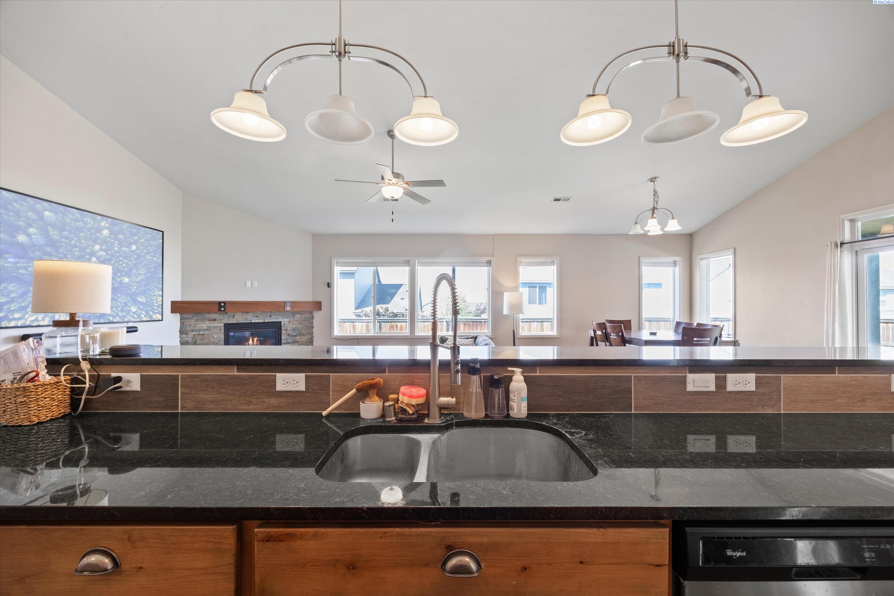 Photo 2 of Single family home for sale at 1327 N Oklahoma Pl, Kennewick, WA 99336 | MLS# PAC296794 | Listing updated on 2026-10-13