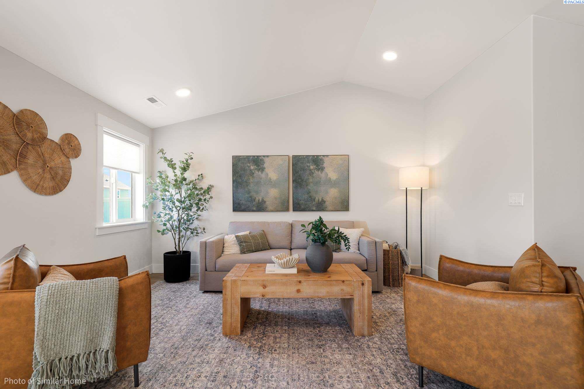 Photo 2 of Single family home for sale at 127 Blantons Lp, Grandview, WA 98930 | MLS# PAC296798 | Listing updated on 2026-09-28