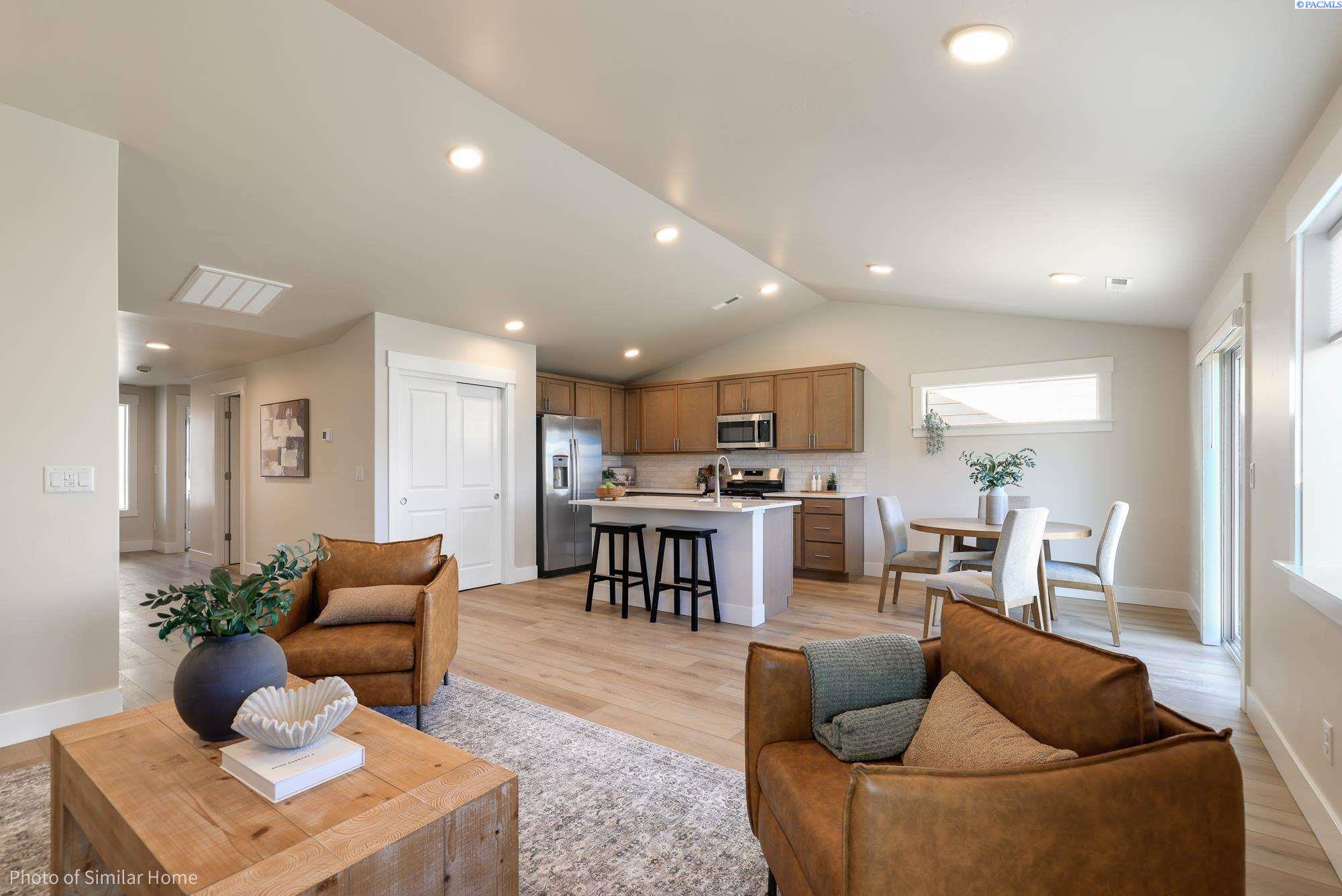 Photo 3 of Single family home for sale at 127 Blantons Lp, Grandview, WA 98930 | MLS# PAC296798 | Listing updated on 2026-09-28