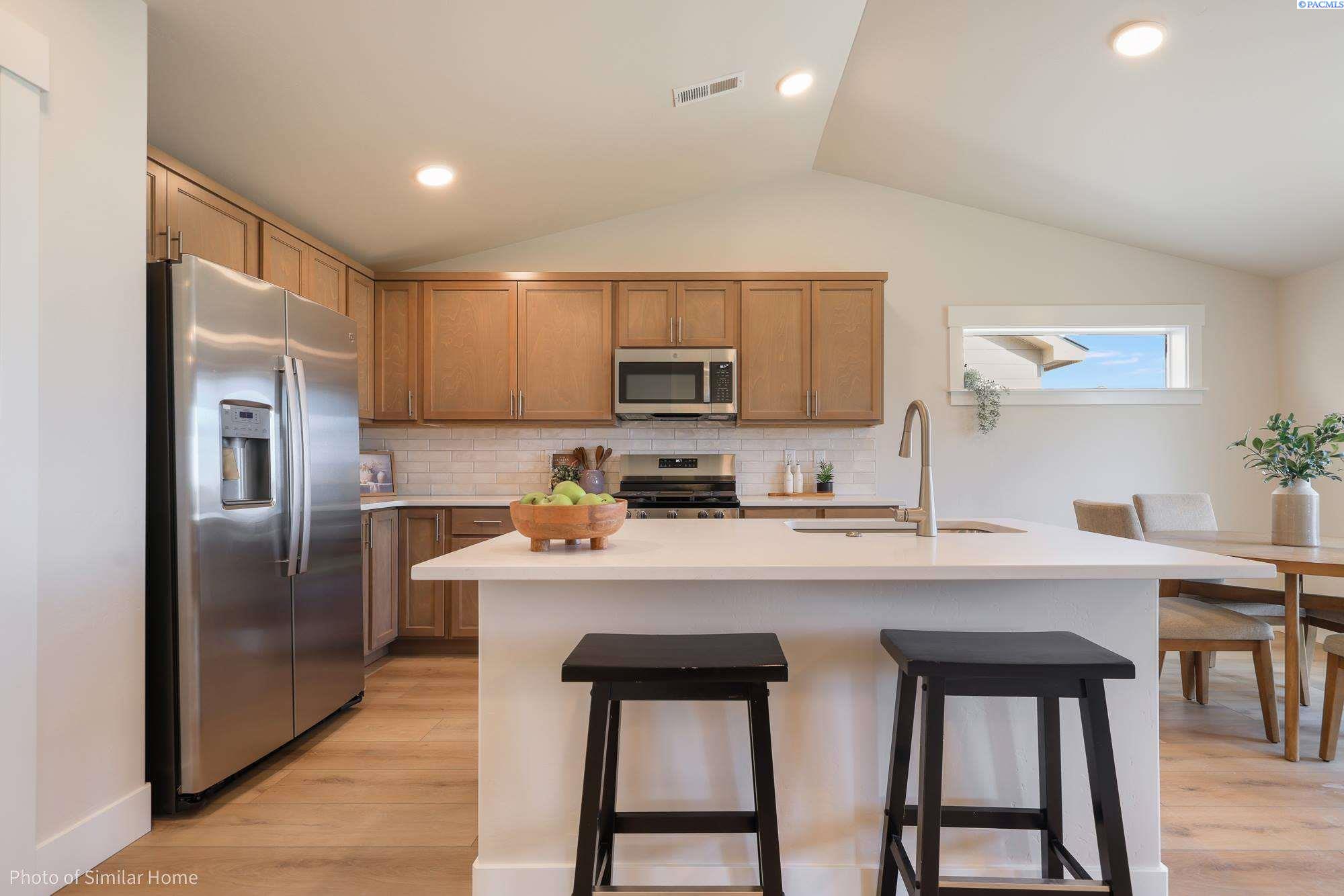 Photo 3 of Single family home for sale at 127 Blantons Lp, Grandview, WA 98930 | MLS# PAC296798 | Listing updated on 2026-09-28