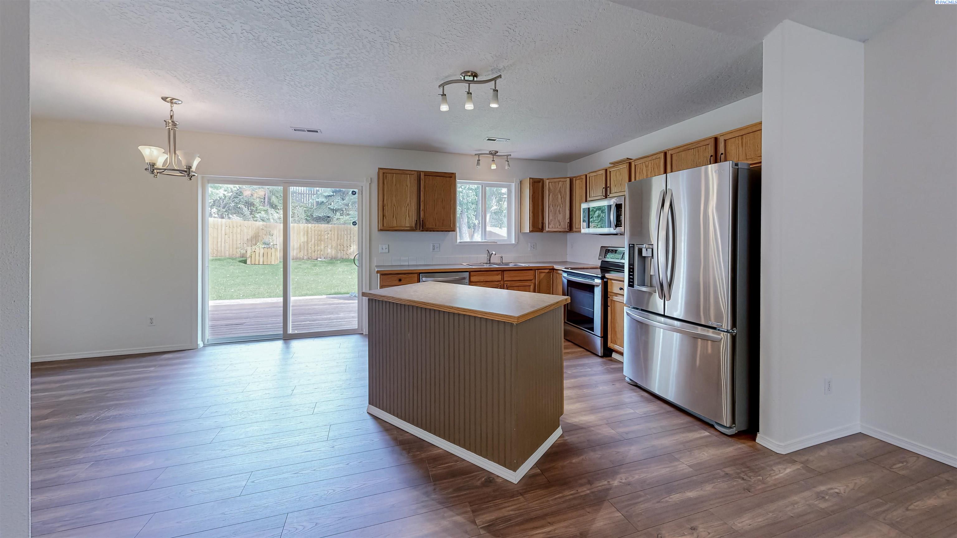Photo 4 of Single family home for sale at 1930 NW Valhalla Dr, Pullman, WA 99163 | MLS# PAC296801 | Listing updated on 2026-10-07