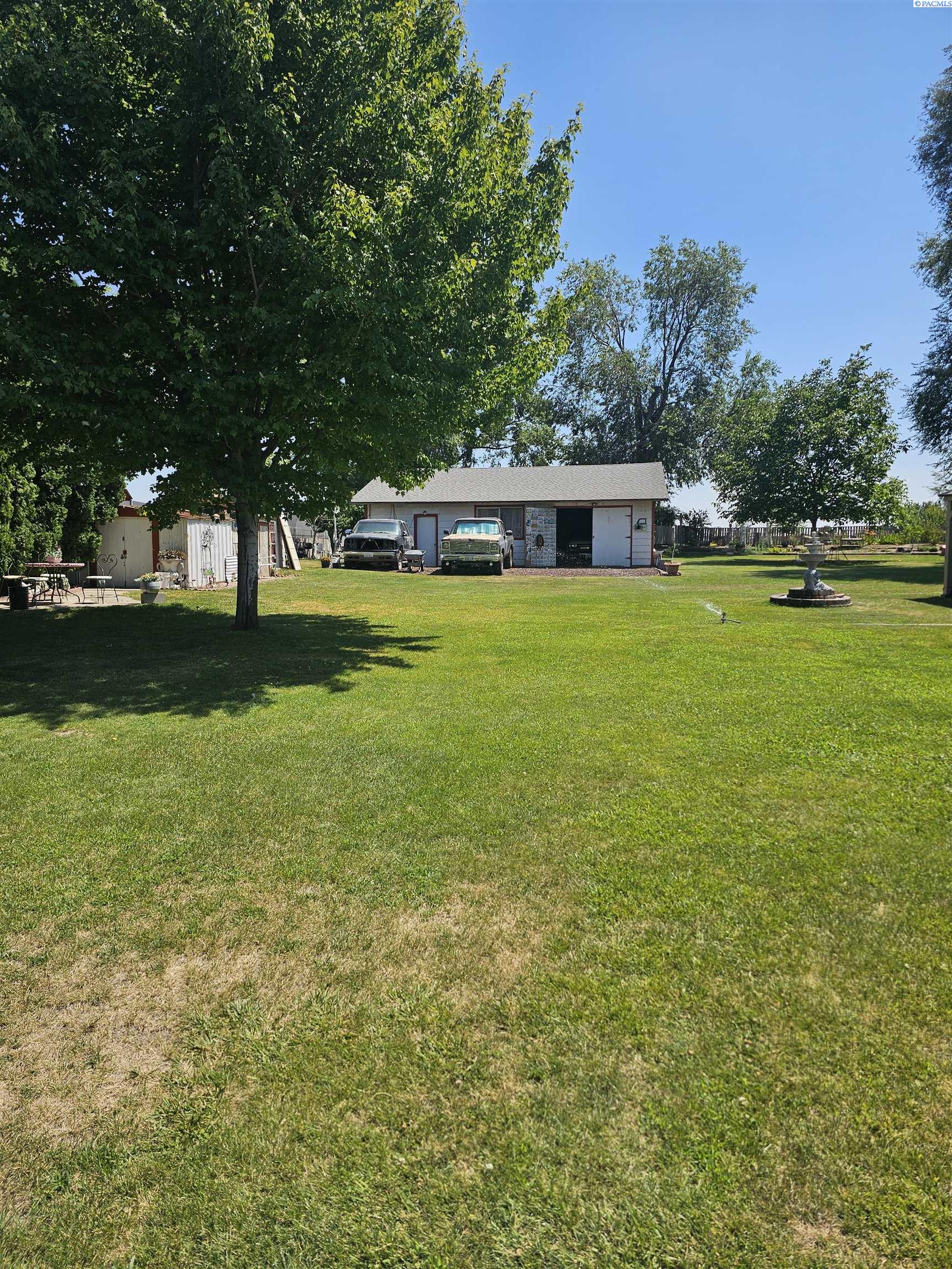 Photo 3 of Single family home for sale at 414 Mentzer Ave, Granger, WA 98932 | MLS# PAC296809 | Listing updated on 2026-09-30