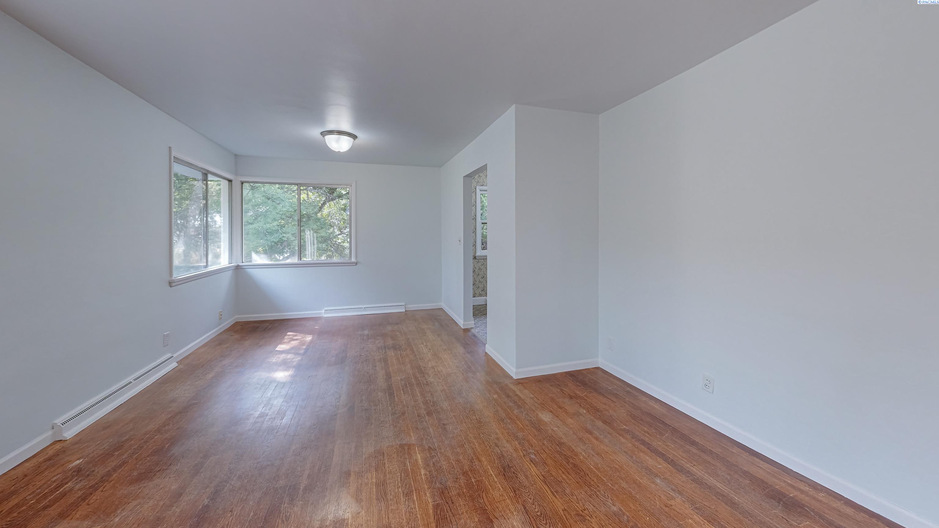 Photo 3 of Single family home for sale at 1305 NE Williams St, Pullman, WA 99163 | MLS# PAC296818 | Listing updated on 2026-09-30