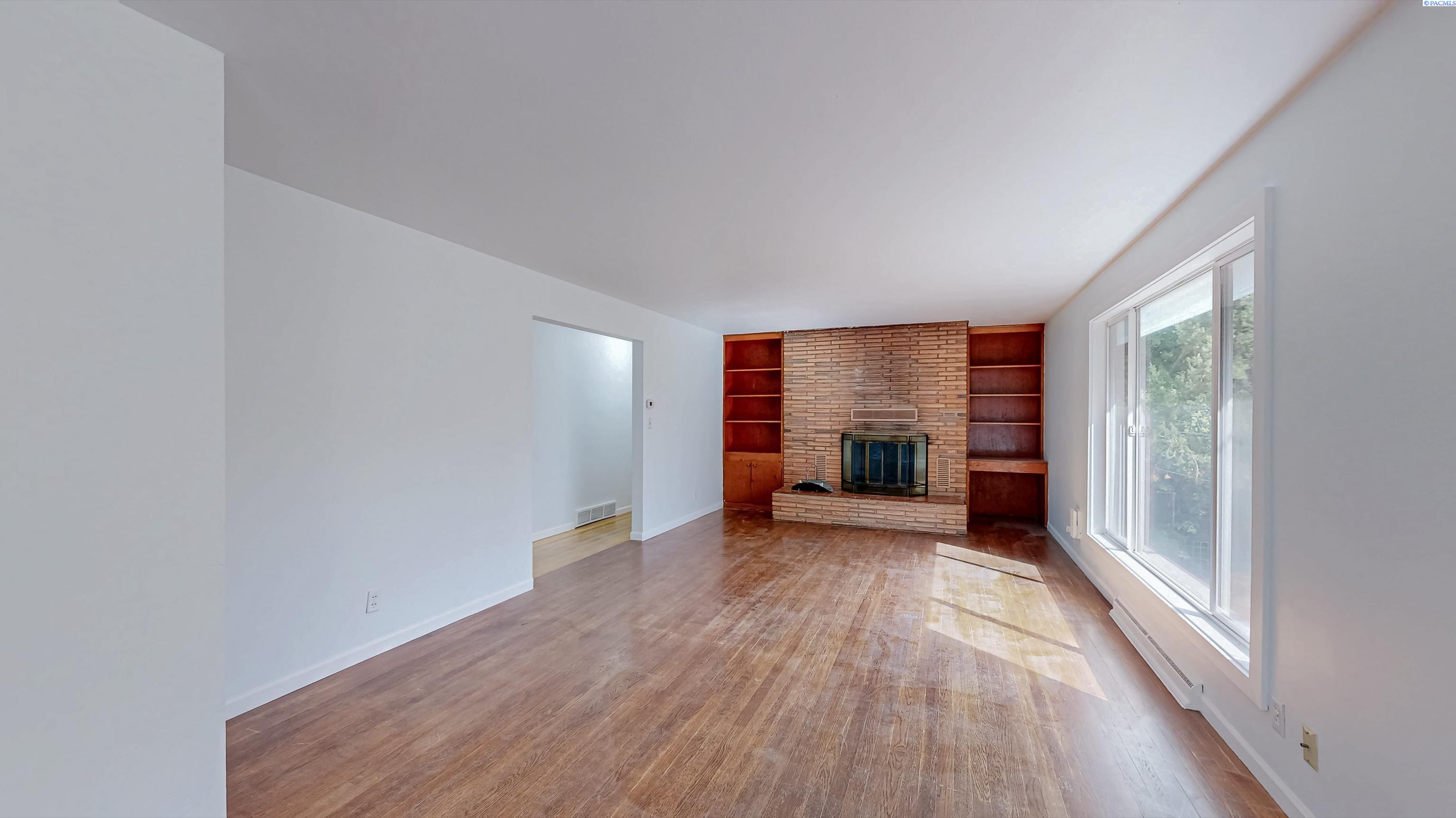 Photo 2 of Single family home for sale at 1305 Ne Williams St, Pullman, WA 99163 | MLS# PAC296818 | Listing updated on 2026-09-30