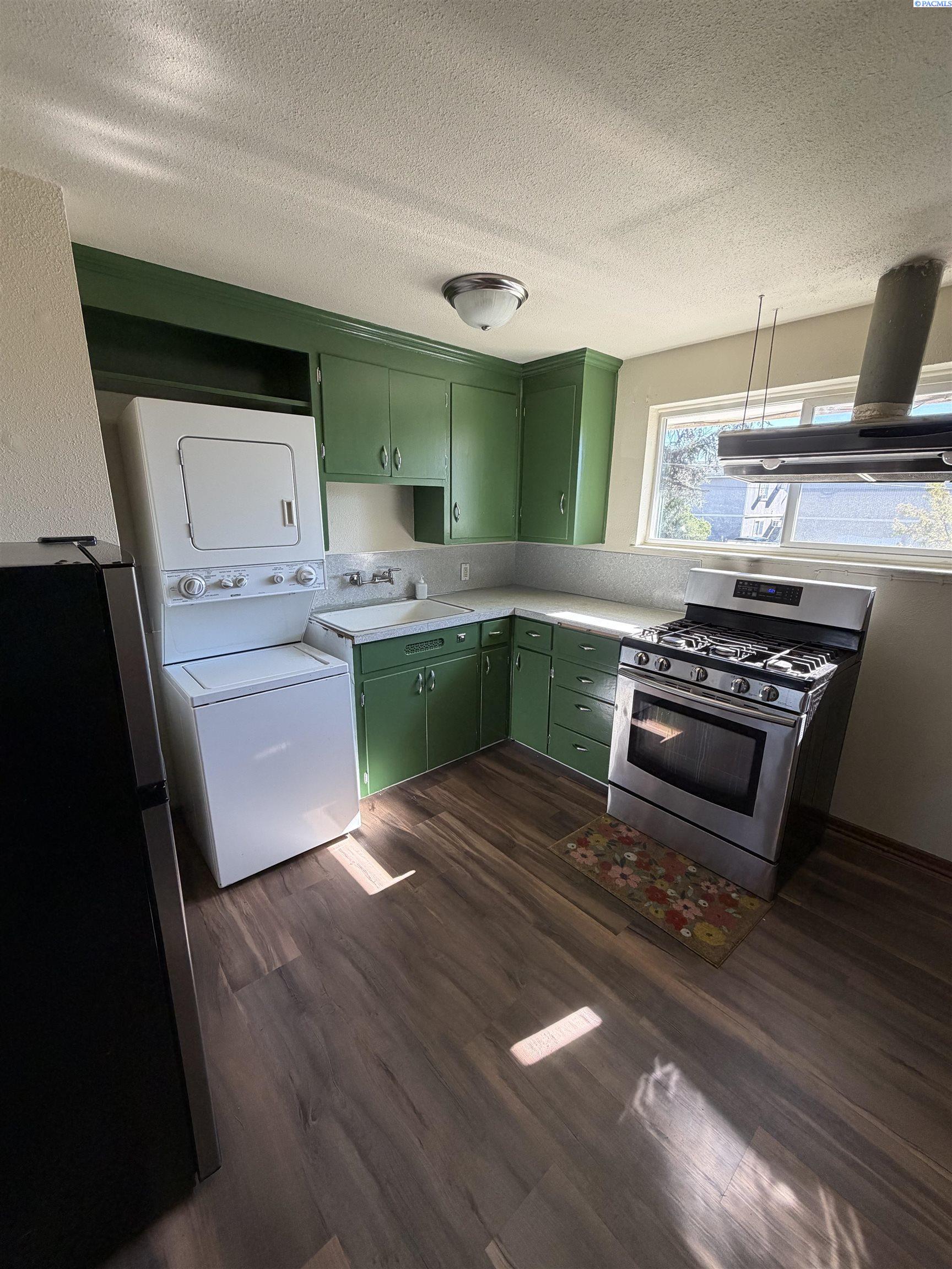 Photo 3 of Single family home for sale at 1824 W Hopkins St, Pasco, WA 99301 | MLS# PAC296844 | Listing updated on 2026-10-08