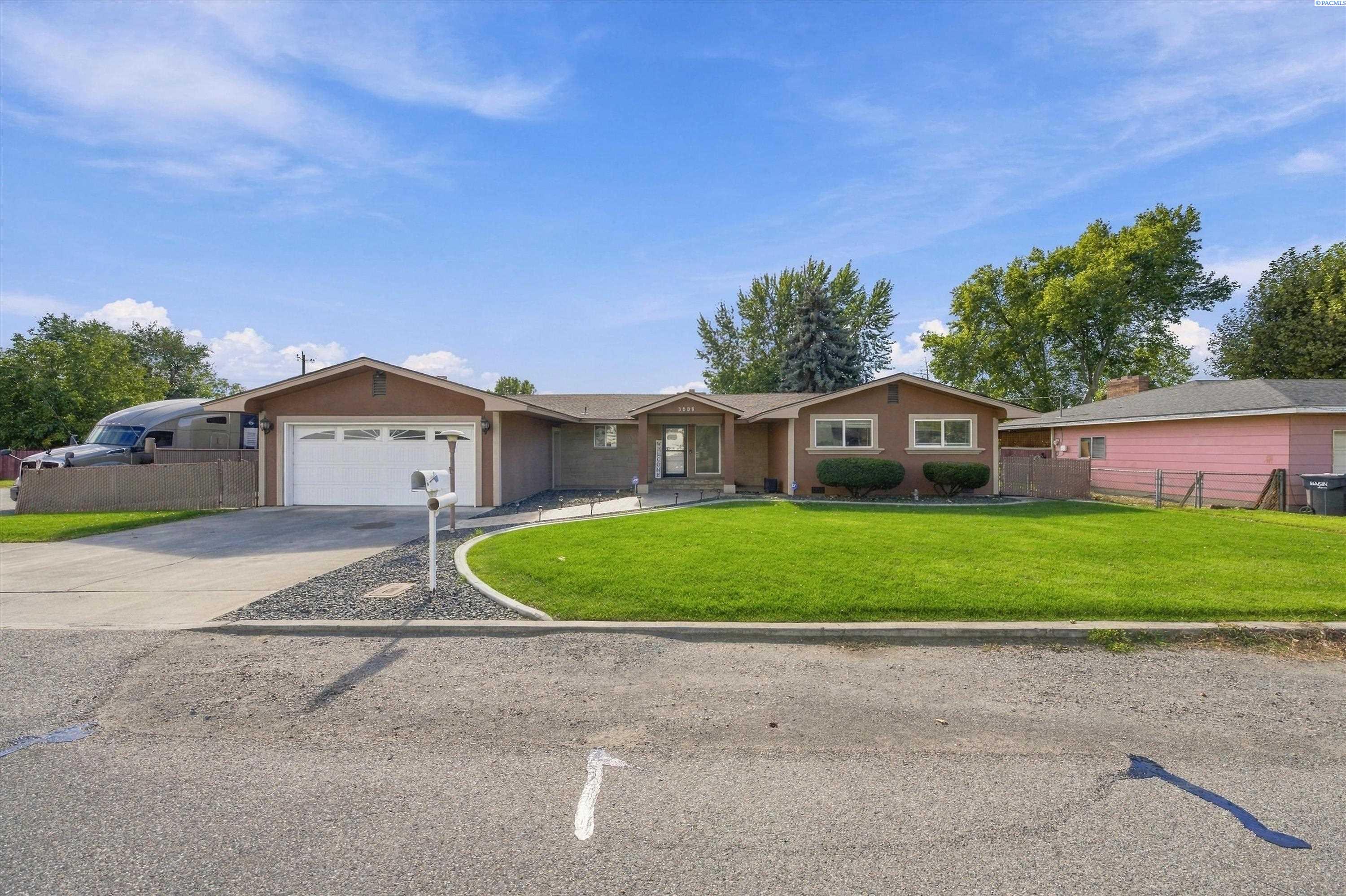 Photo 2 of Single family home for sale at 3008 W Ella St, Pasco, WA 99301 | MLS# PAC296852 | Listing updated on 2026-10-02