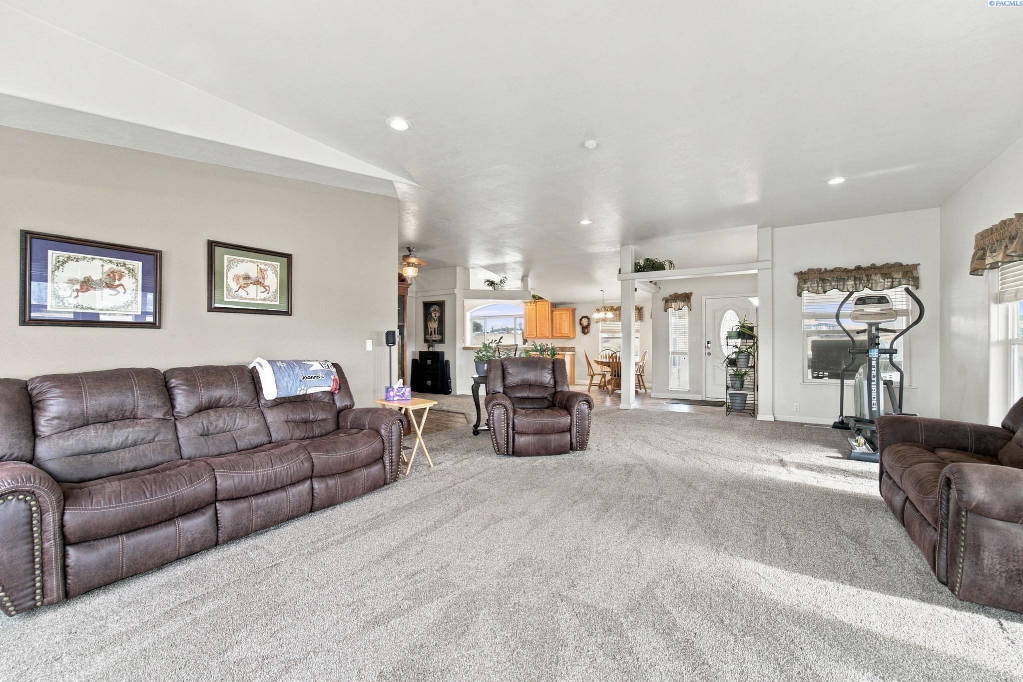 Photo 3 of Manufactured home for sale at 11708 E Ruppert Rd, Benton City, WA 99320 | MLS# PAC296865 | Listing updated on 2026-10-02