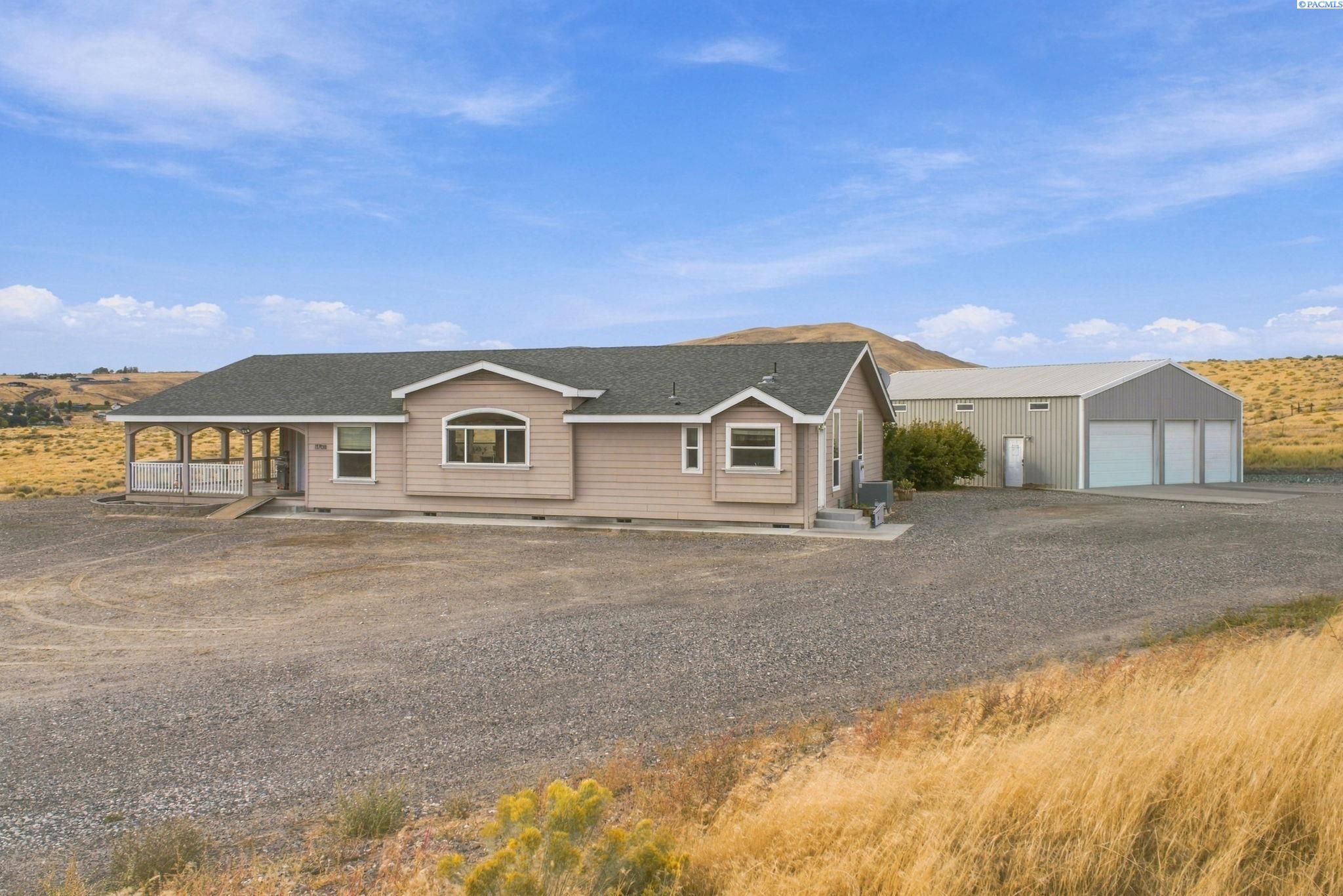 Manufactured home for sale at 11708 E Ruppert Rd, Benton City, WA 99320 | MLS# PAC296865