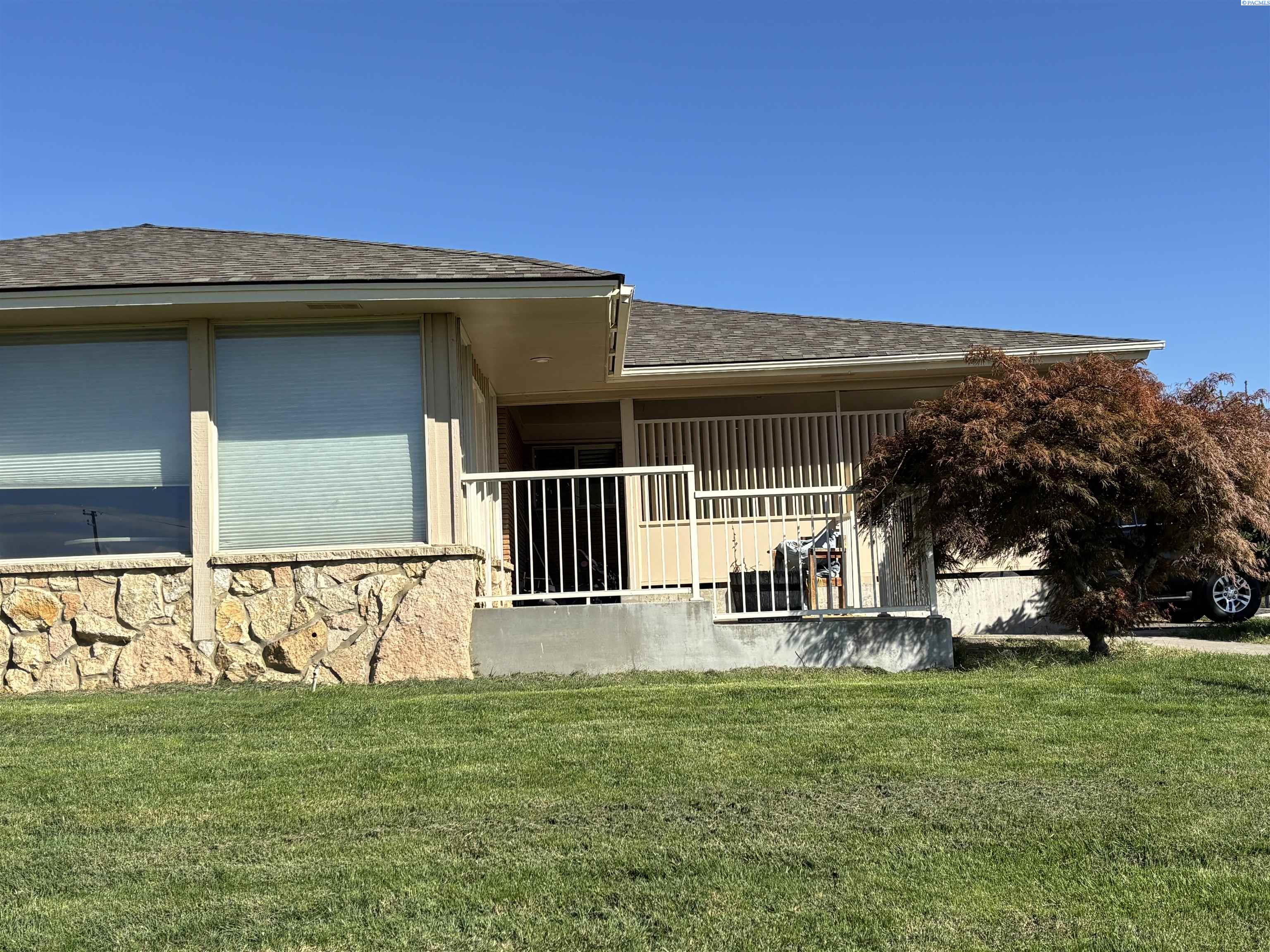 Photo 2 of Single family home for sale at 2020 Washout Rd, Sunnyside, WA 98944 | MLS# PAC296866 | Listing updated on 2026-10-02