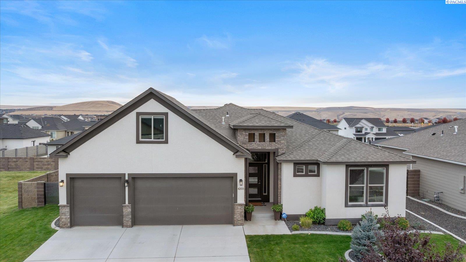 Photo 3 of Single family home for sale at 4203 Barbera St, Richland, WA 99352 | MLS# PAC296868 | Listing updated on 2026-10-06