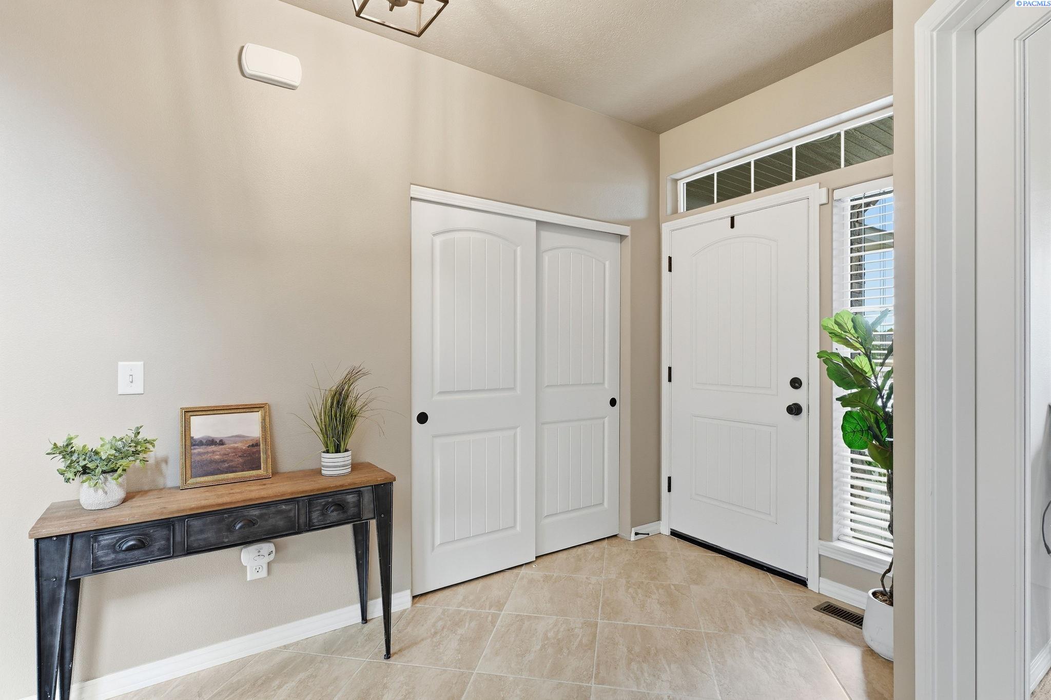 Photo 3 of Single family home for sale at 2280 Coppercreek St, Richland, WA 99354 | MLS# PAC296873 | Listing updated on 2026-10-09