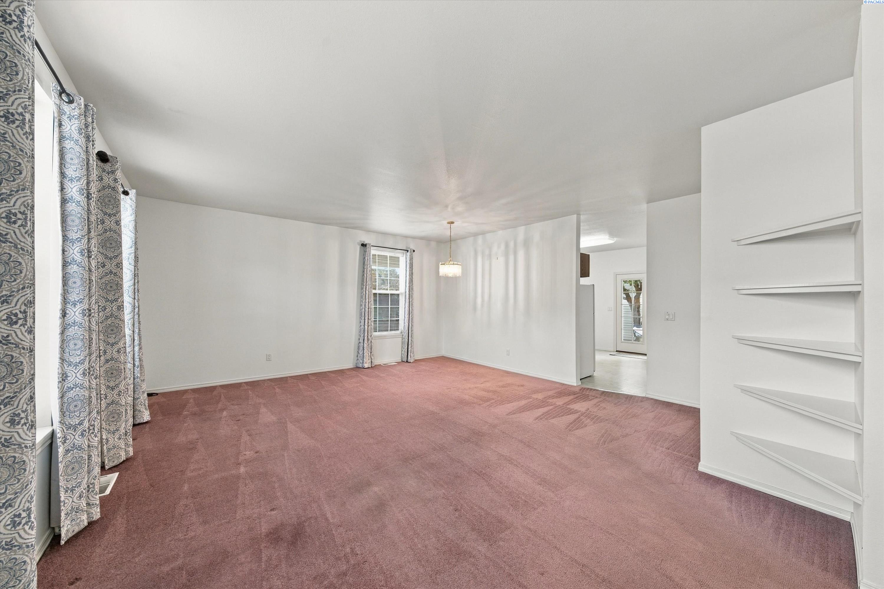Photo 3 of Condo for sale at 3701 Fairbanks Ave, Yakima, WA 98902 | MLS# PAC296876 | Listing updated on 2026-10-05