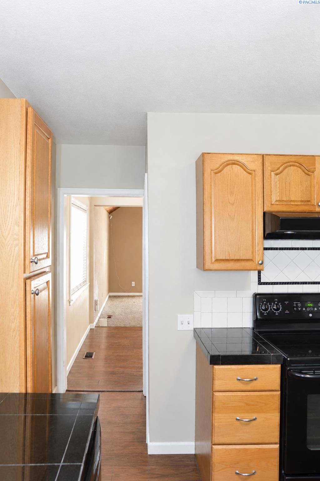 Photo 4 of Single family home for sale at 1315 W Kennewick Ave, Kennewick, WA 99336 | MLS# PAC296882 | Listing updated on 2026-10-03