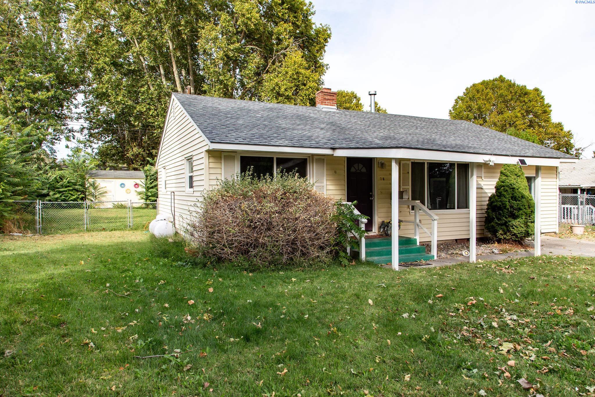 Photo 3 of Single family home for sale at 38 S Waverly St, Kennewick, WA 99336 | MLS# PAC296883 | Listing updated on 2026-10-02