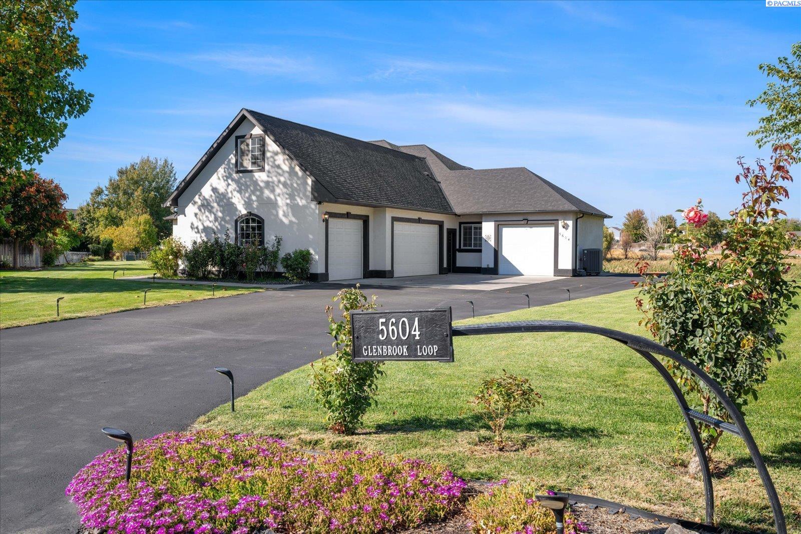 Photo 3 of Single family home for sale at 5604 Glenbrook Loop, West Richland, WA 99353 | MLS# PAC296884 | Listing updated on 2026-10-06