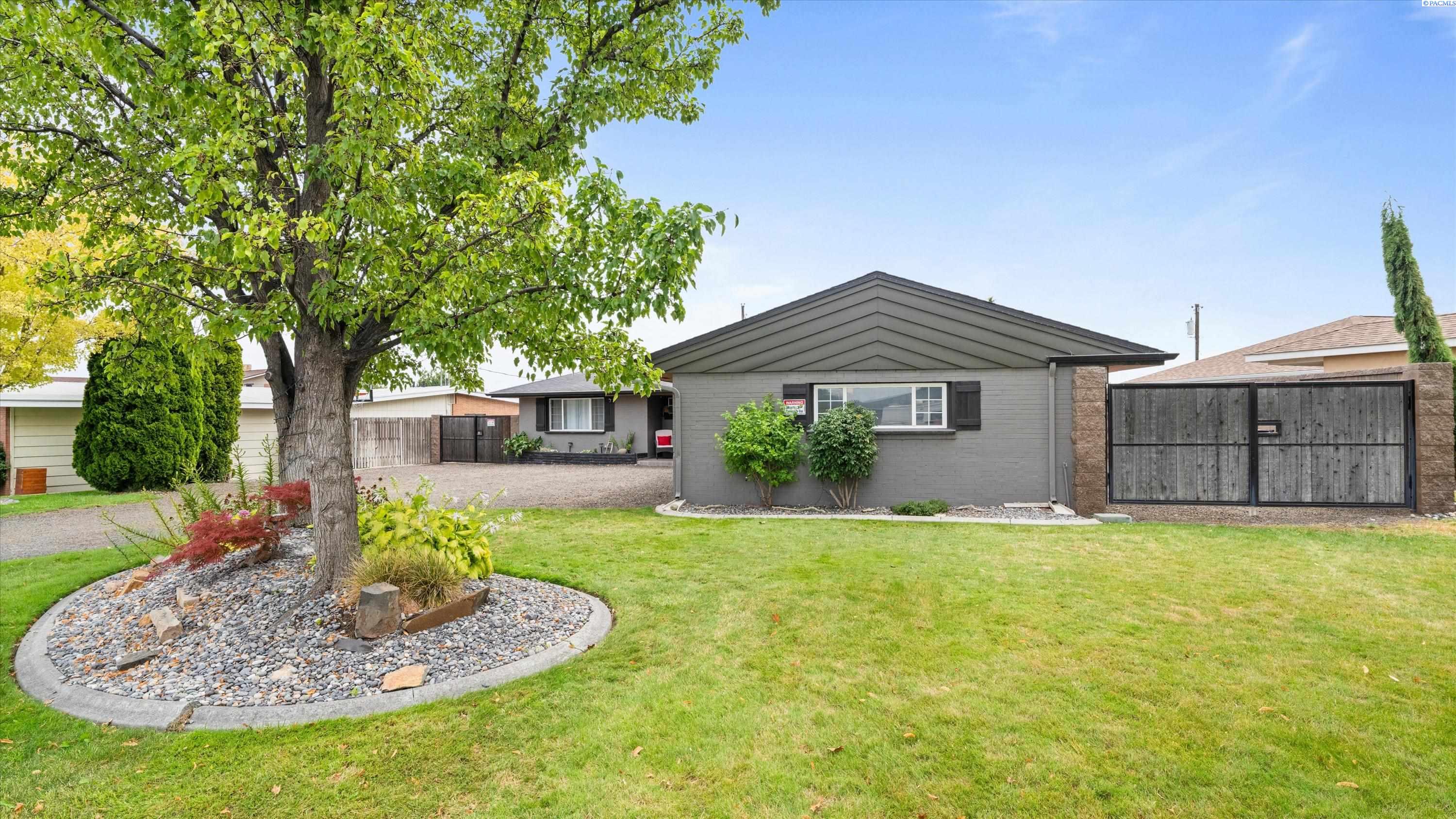 Photo 3 of Single family home for sale at 428 N Underwood St, Kennewick, WA 99336 | MLS# PAC296887 | Listing updated on 2026-10-08