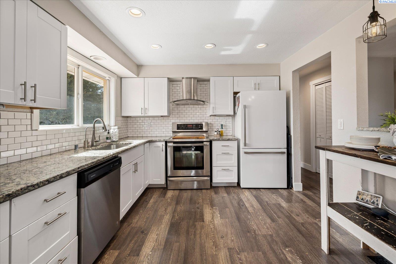 Photo 2 of Single family home for sale at 1503 W 37th Place, Kennewick, WA 99337 | MLS# PAC296892 | Listing updated on 2026-10-04