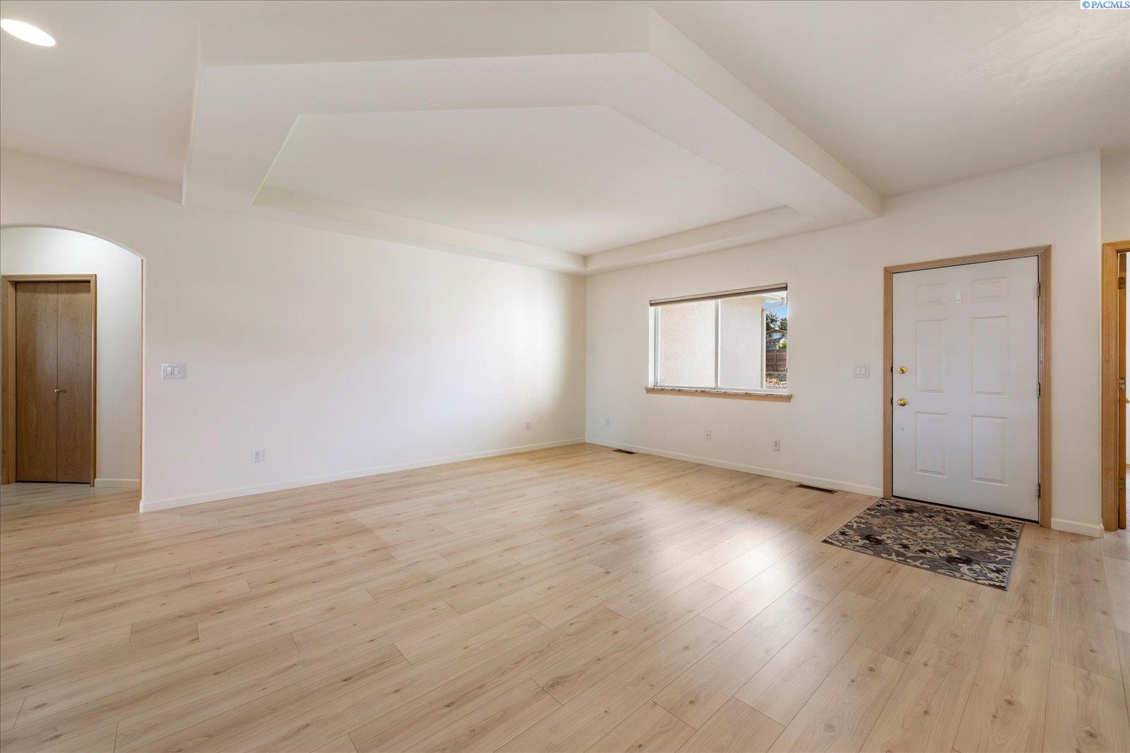 Photo 2 of Single family home for sale at 4946 W Tucannon Ave, Kennewick, WA 99336 | MLS# PAC296903 | Listing updated on 2026-10-03