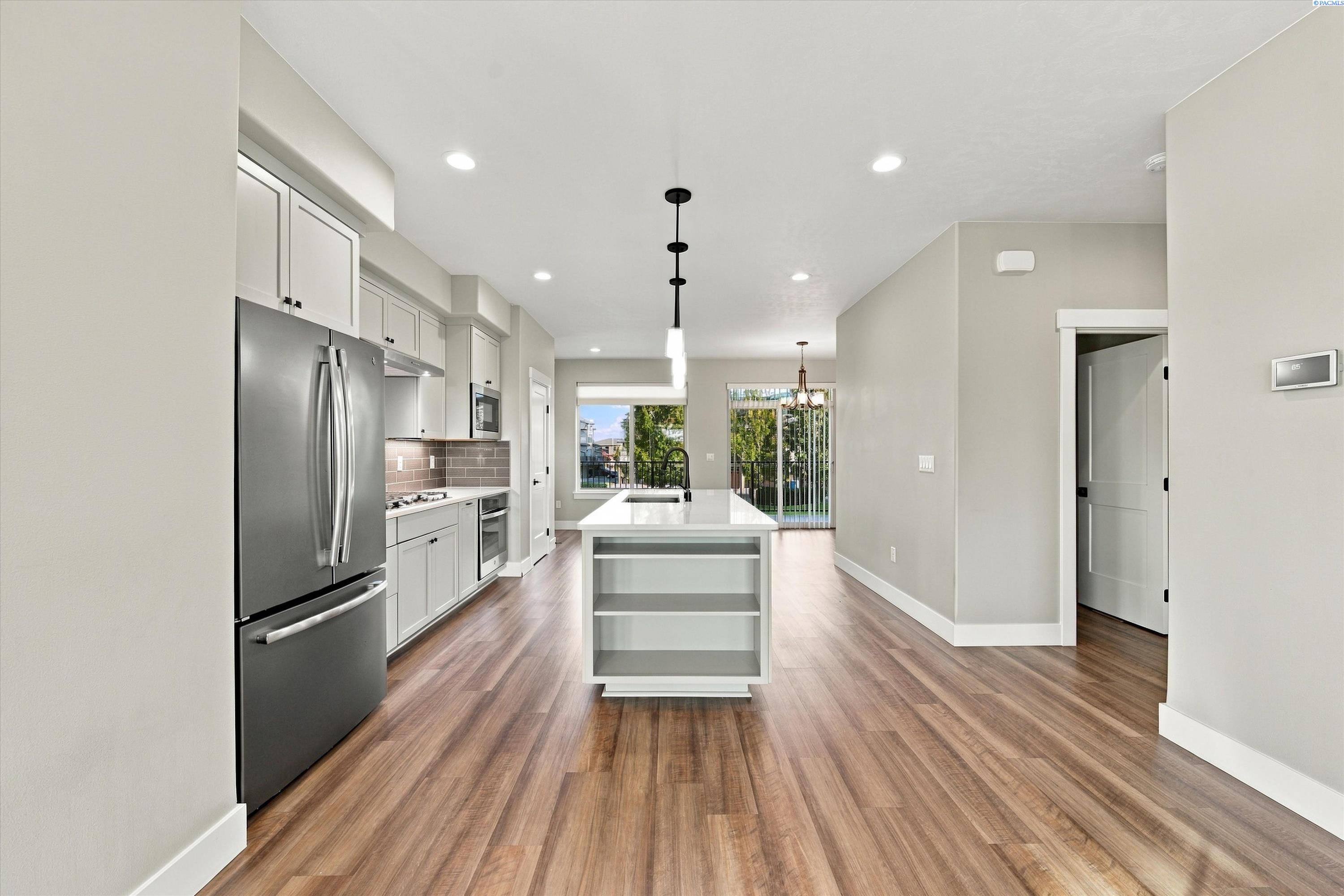 Photo 3 of Townhouse for sale at 355 Columbia Point Dr, Richland, WA 99352 | MLS# PAC296906 | Listing updated on 2026-10-03