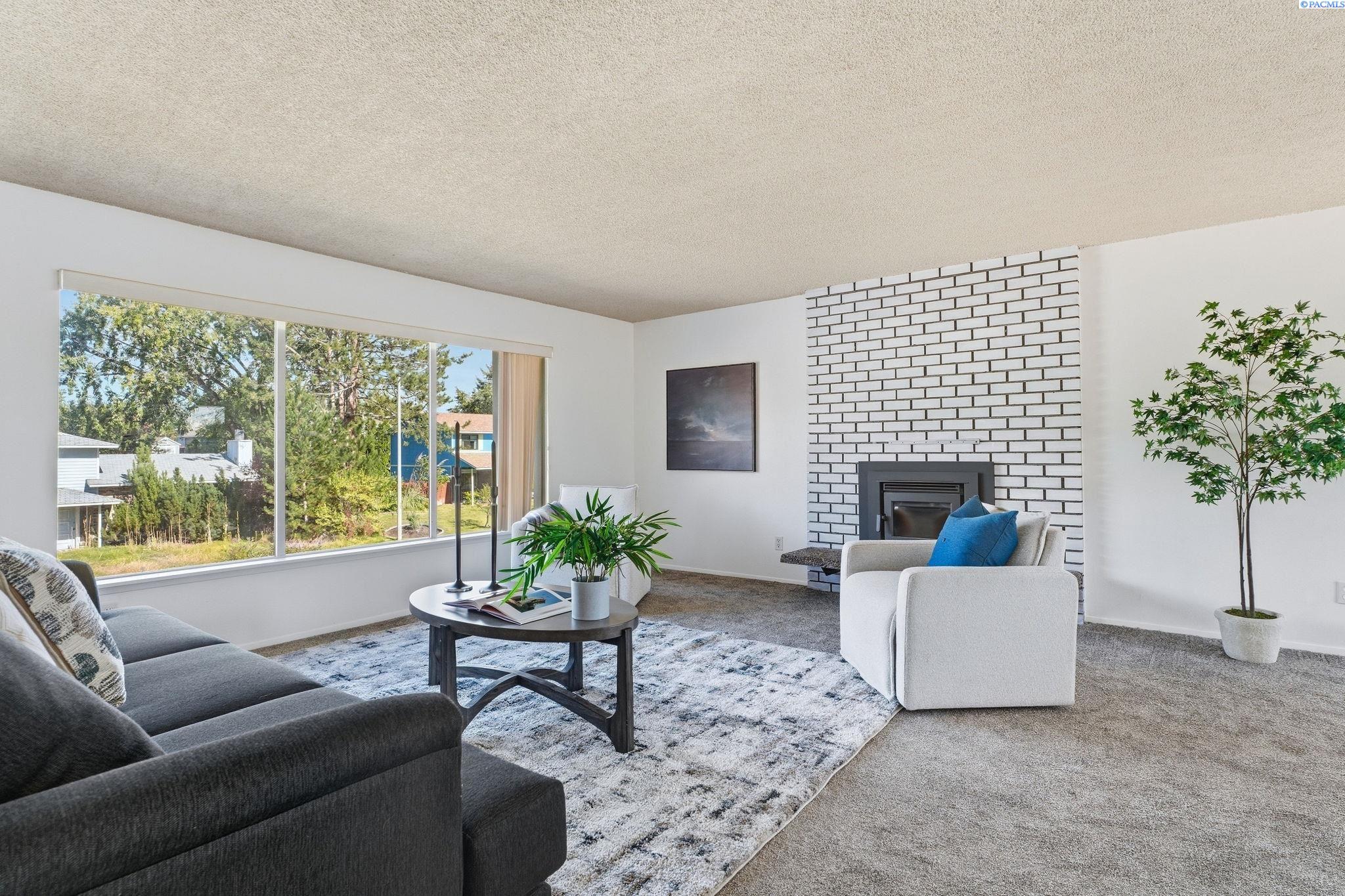 Photo 3 of Single family home for sale at 403 Scot St, Richland, WA 99354 | MLS# PAC296907 | Listing updated on 2026-10-03